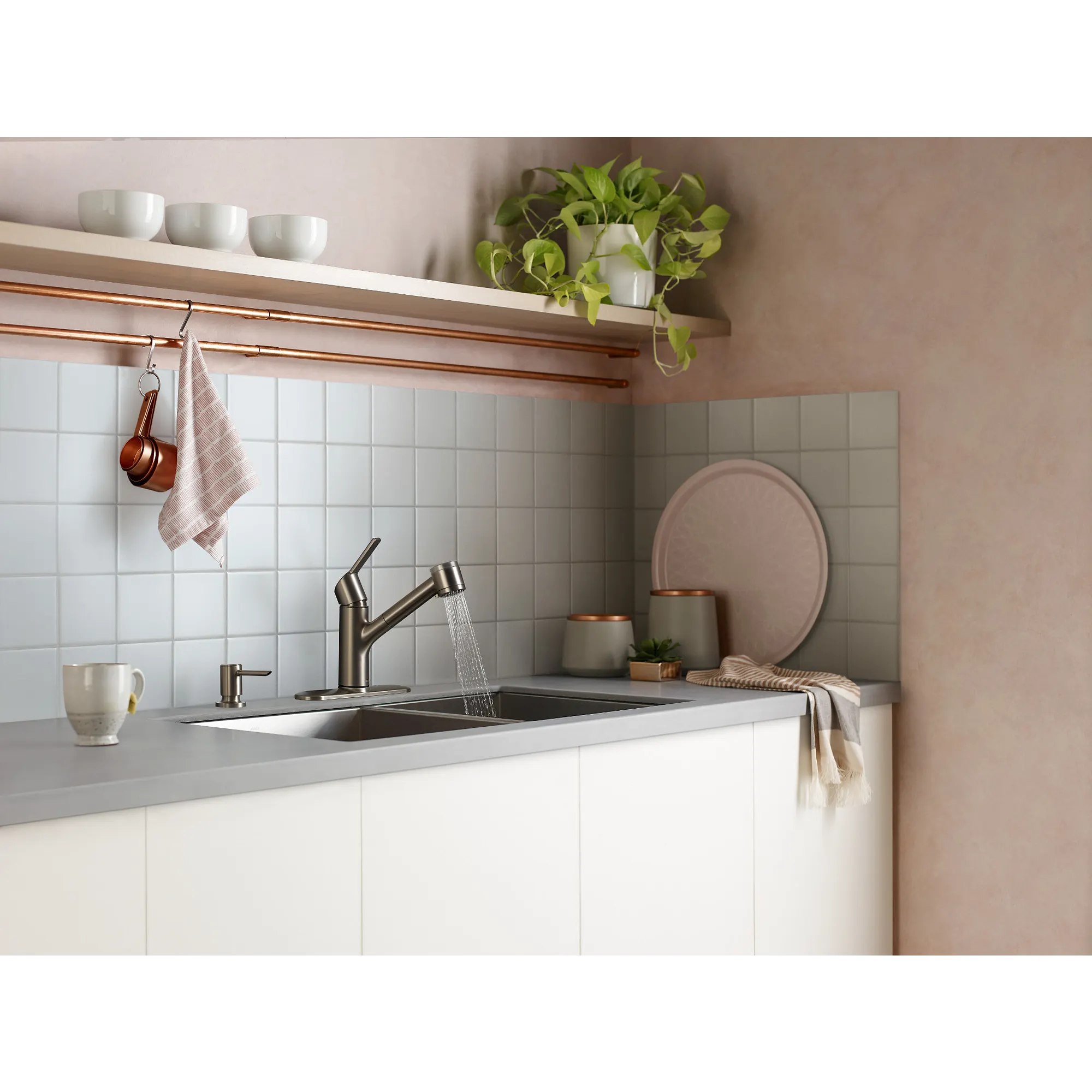 Sombra One-Handle Pullout Kitchen Faucet - Image 9