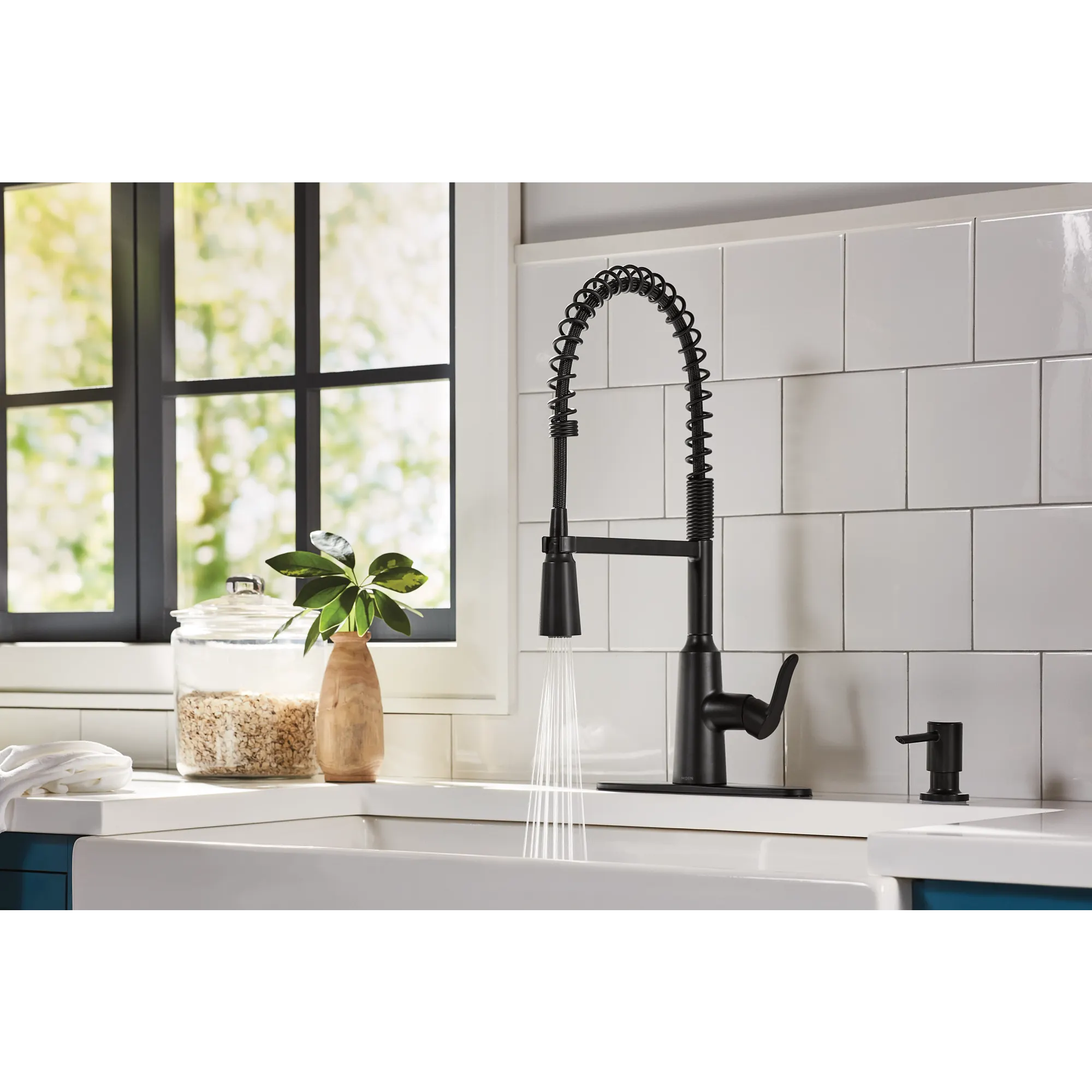Edwyn One-Handle Pre-Rinse Spring Pulldown Kitchen Faucet - Image 11