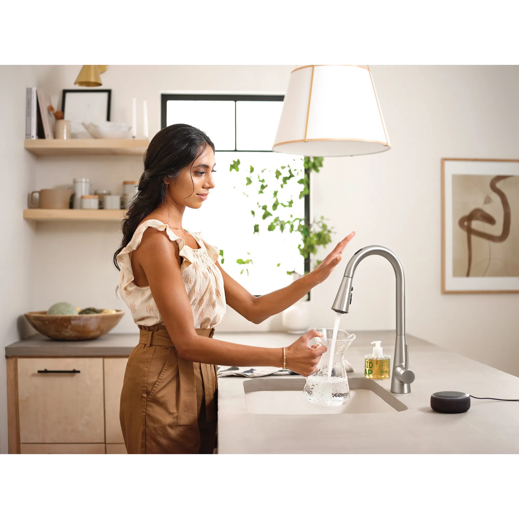 Sarai Smart Pulldown Touchless Kitchen Faucet - Image 4