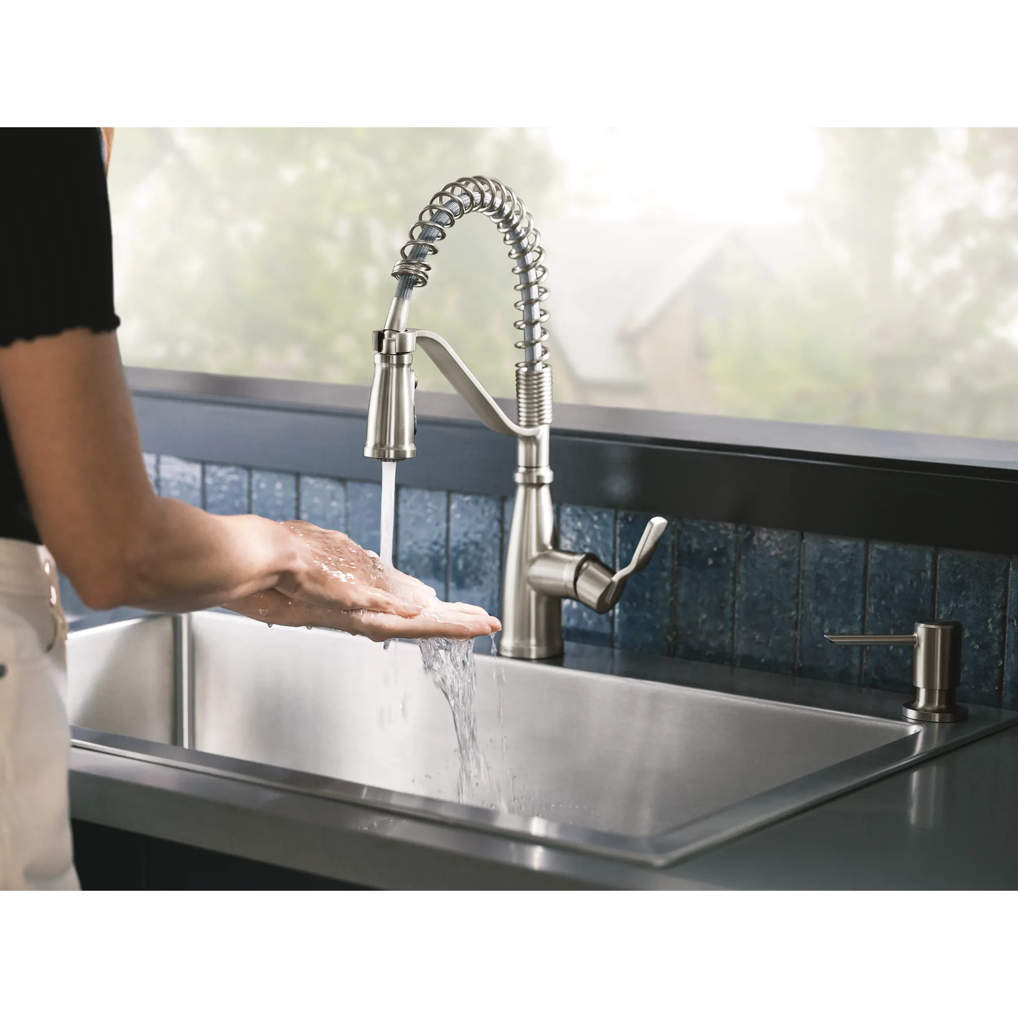 Nolia One-Handle Pre-Rinse Spring Pulldown Kitchen Faucet - Image 39