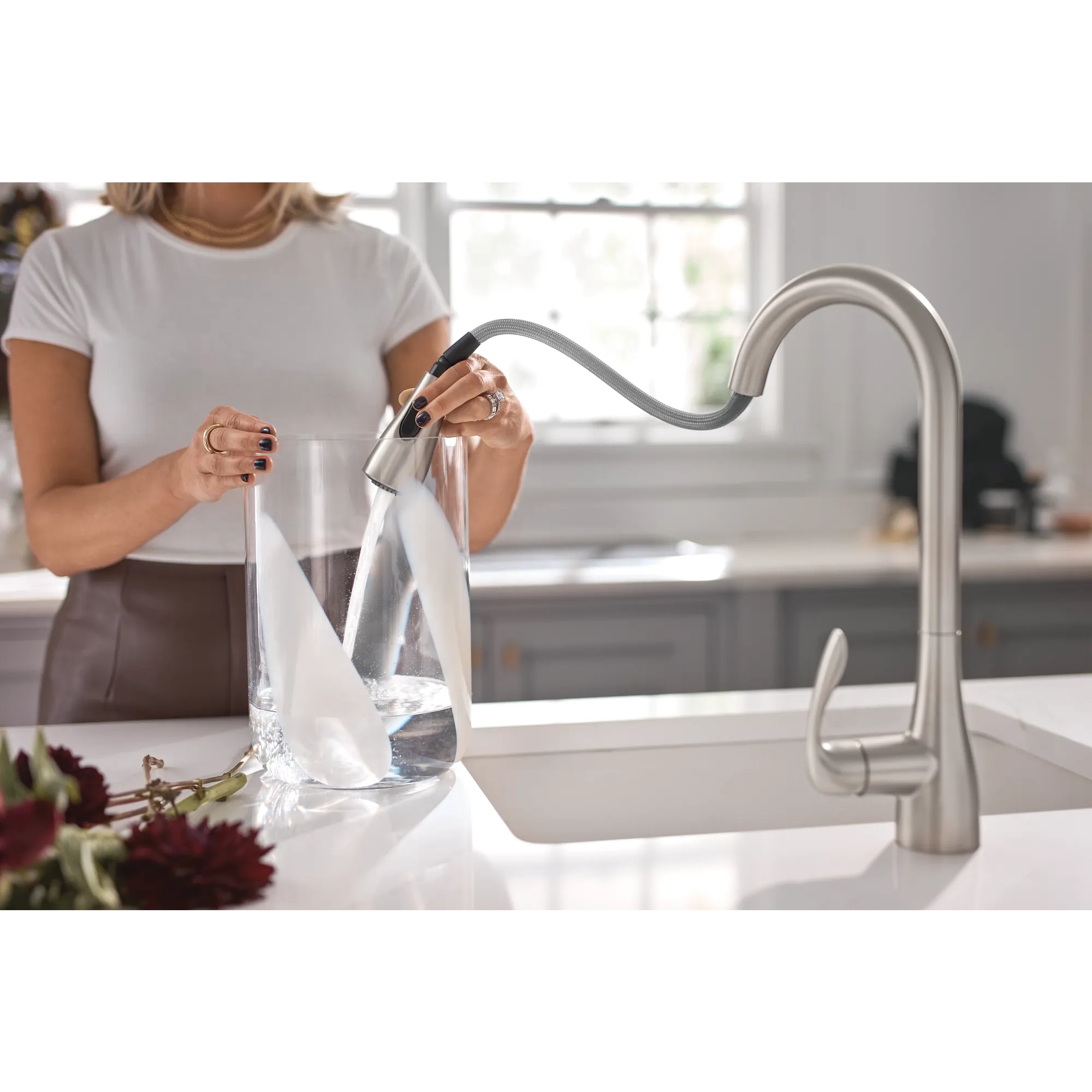 Georgene MotionSense Wave One-Handle Pulldown Touchless Kitchen Faucet - Image 19