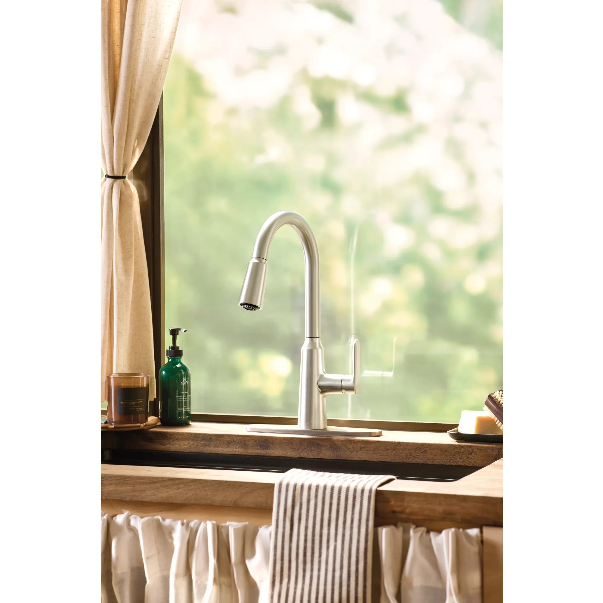 Edwyn Spot resist stainless one-handle high arc pulldown kitchen faucet - Image 5