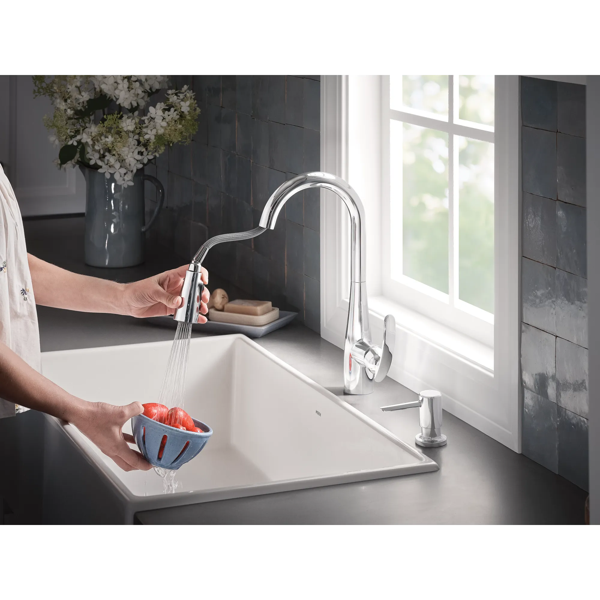 Reyes One-Handle High Arc Pulldown Kitchen Faucet - Image 3