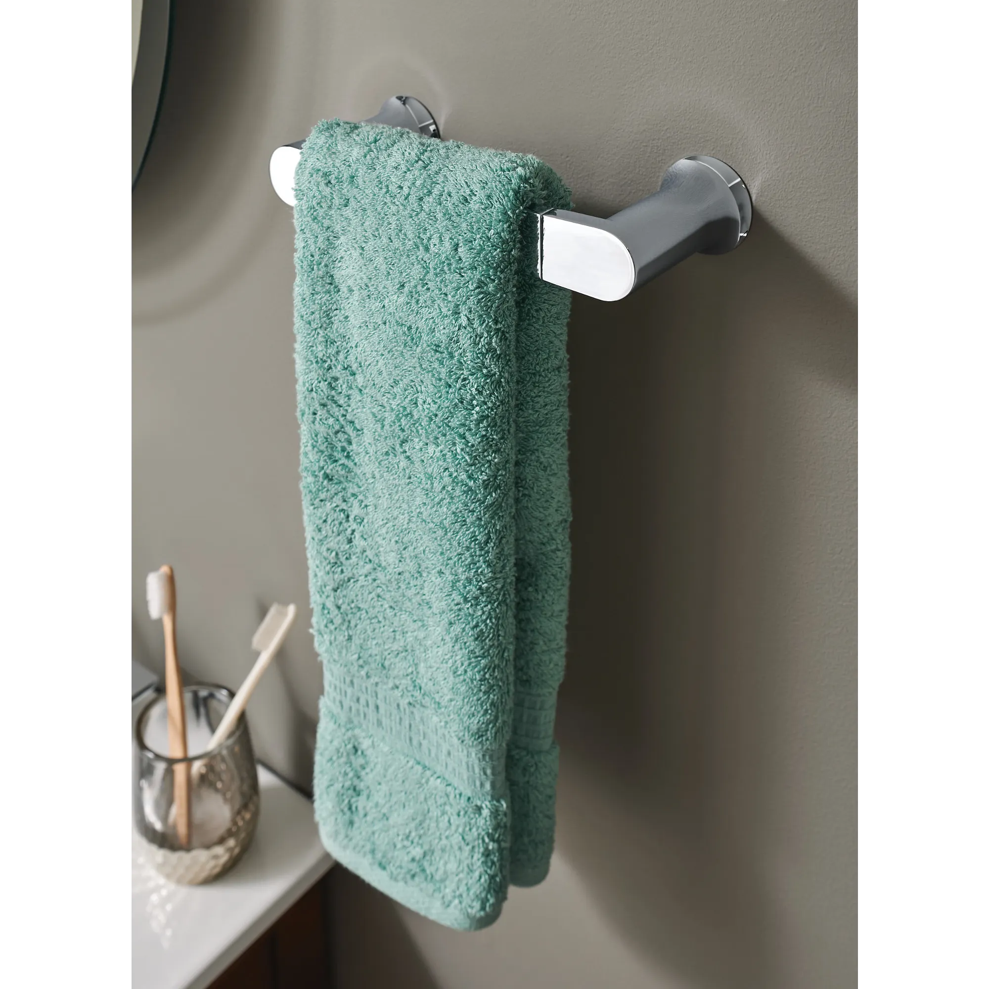 Genta LX Chrome Hand Towel Bar - Image 3