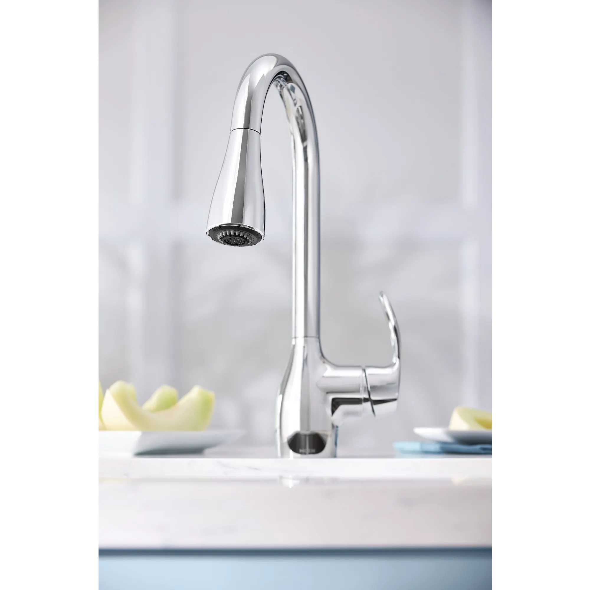 Kleo One-Handle Diverter Pulldown Kitchen Faucet - Image 10