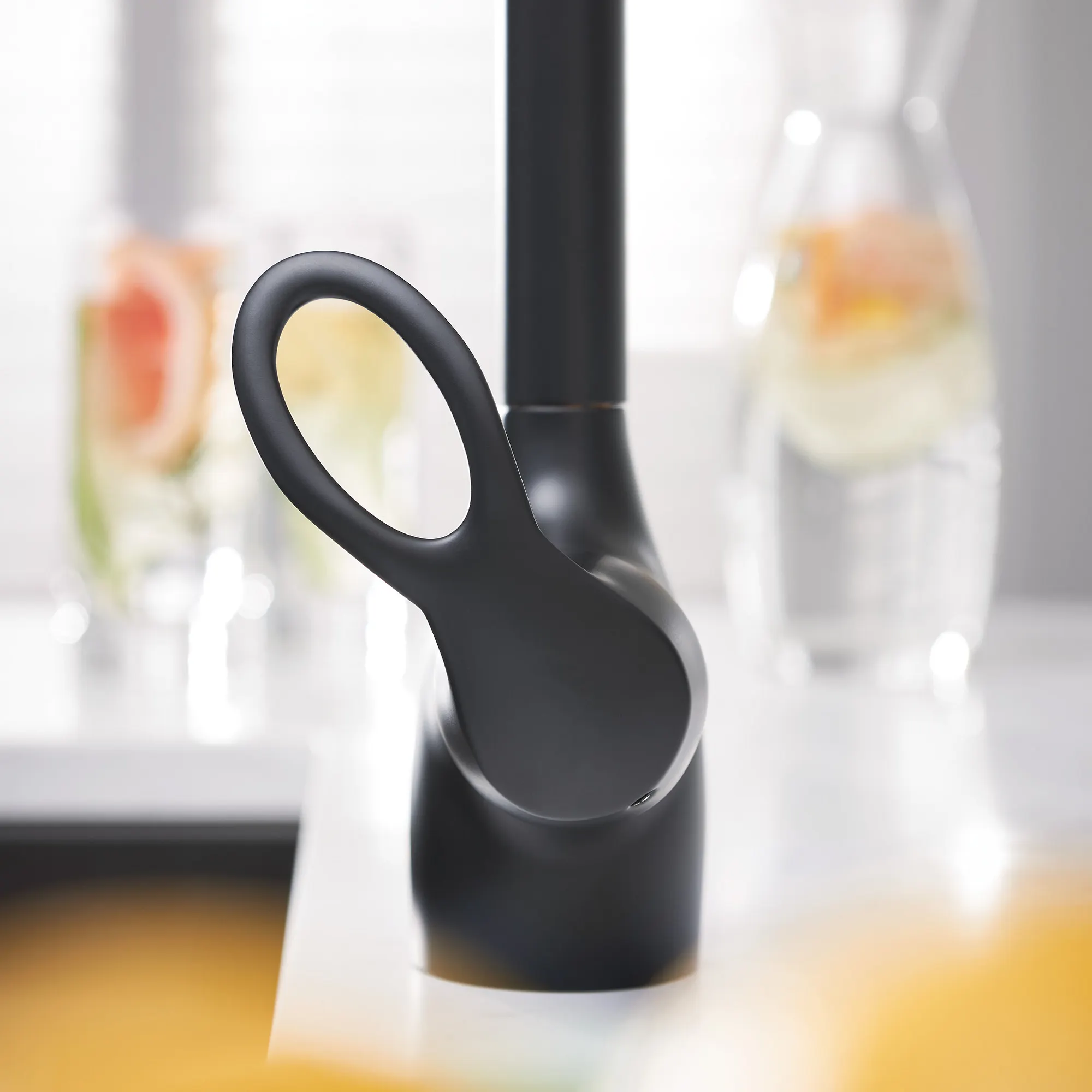 Kleo One-Handle Diverter Pulldown Kitchen Faucet - Image 16