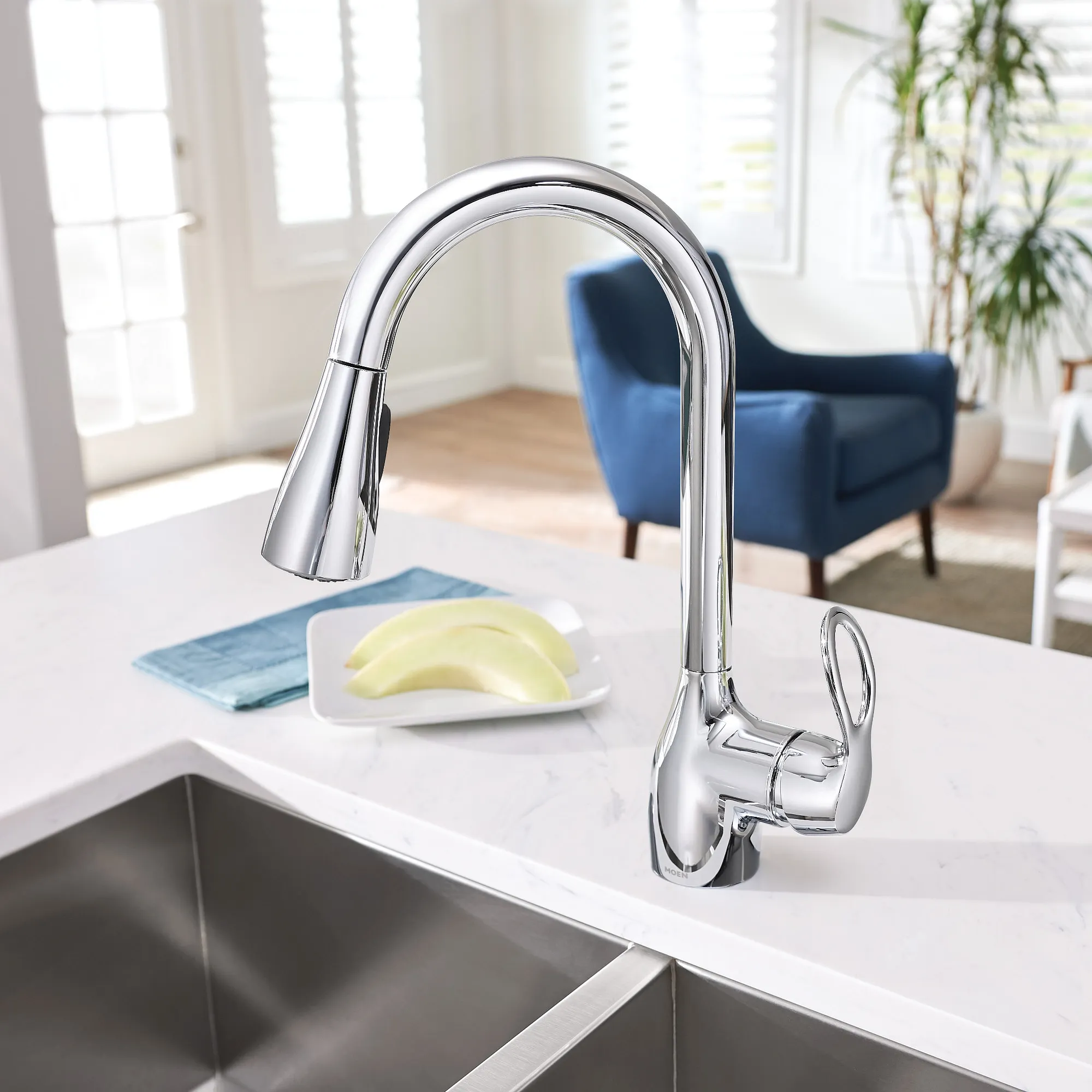 Kleo One-Handle Diverter Pulldown Kitchen Faucet - Image 2