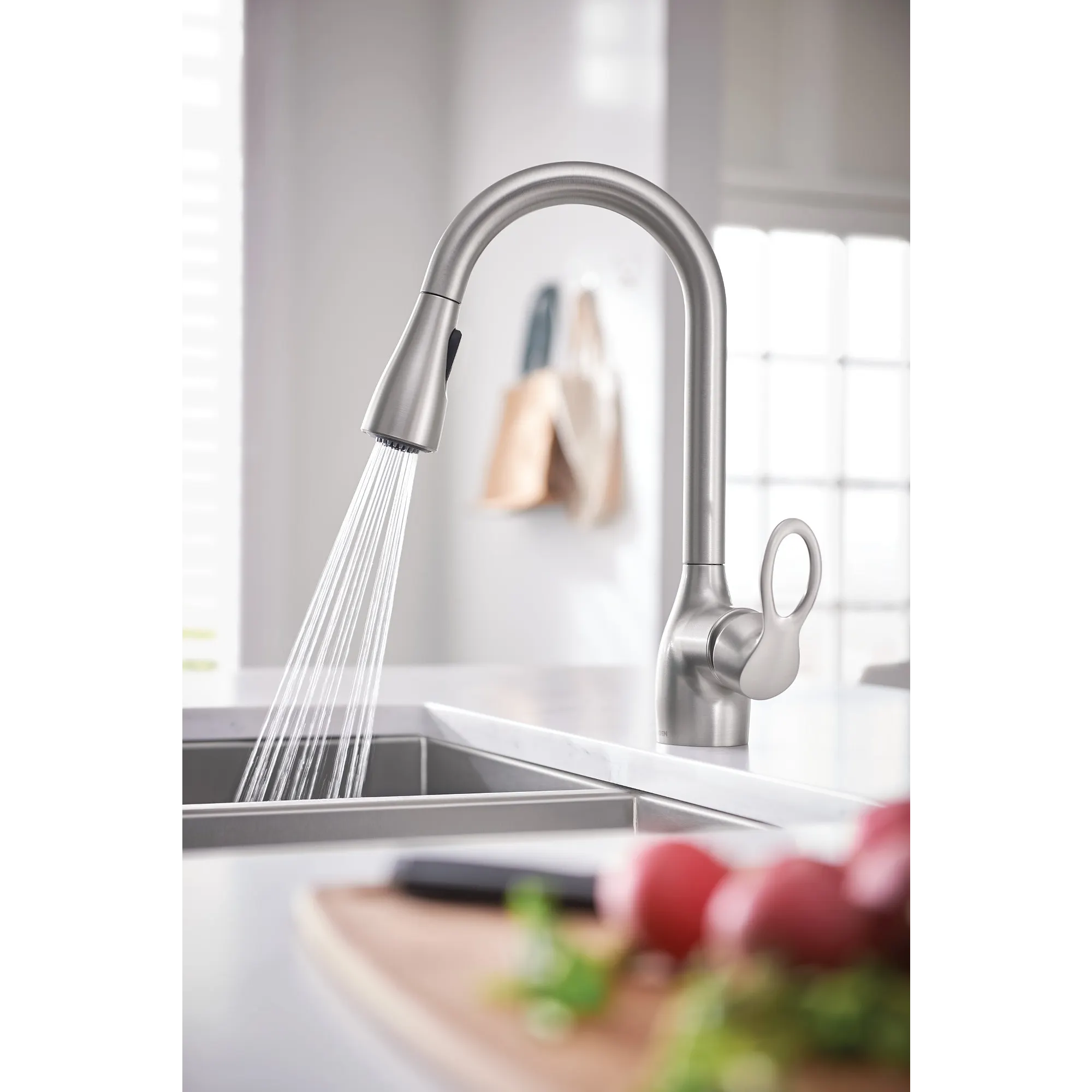 Kleo One-Handle Diverter Pulldown Kitchen Faucet - Image 32