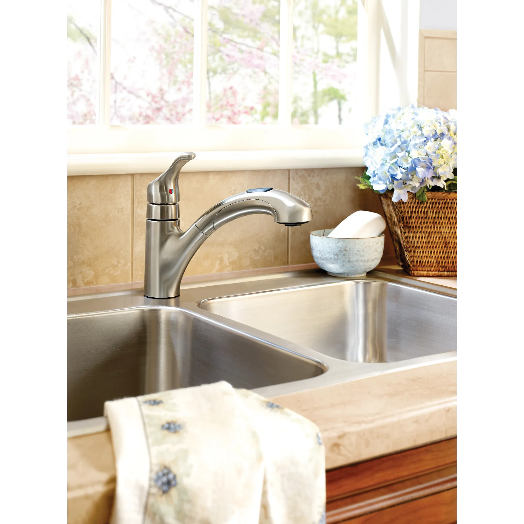 Renzo One-Handle Pullout Kitchen Faucet - Image 20