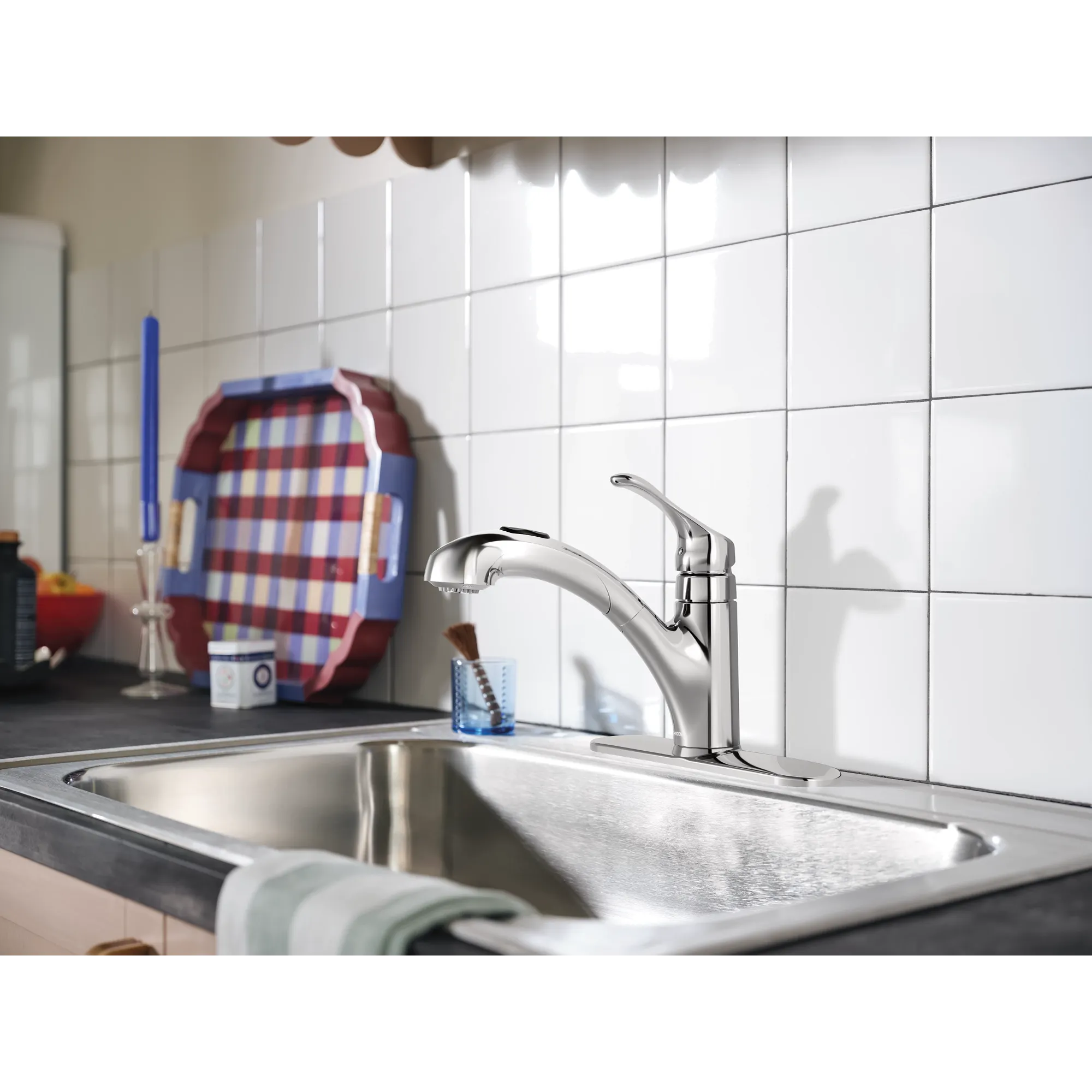 Renzo One-Handle Pullout Kitchen Faucet - Image 3