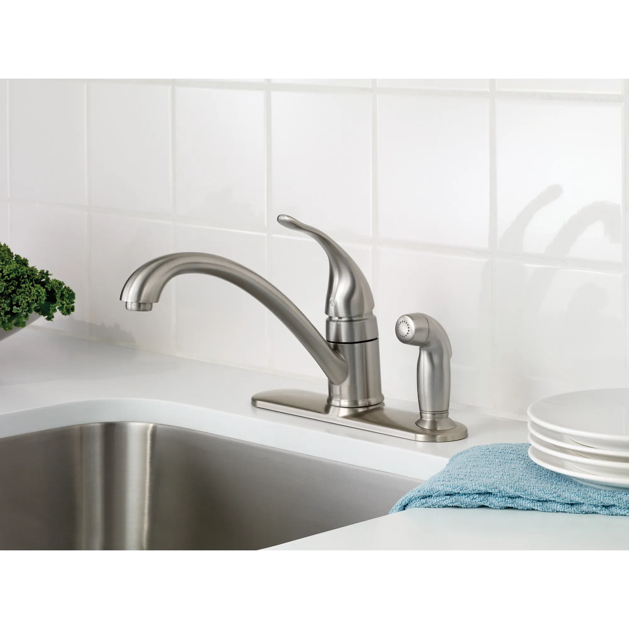 Torrance Chrome one-handle low arc kitchen faucet - Image 6