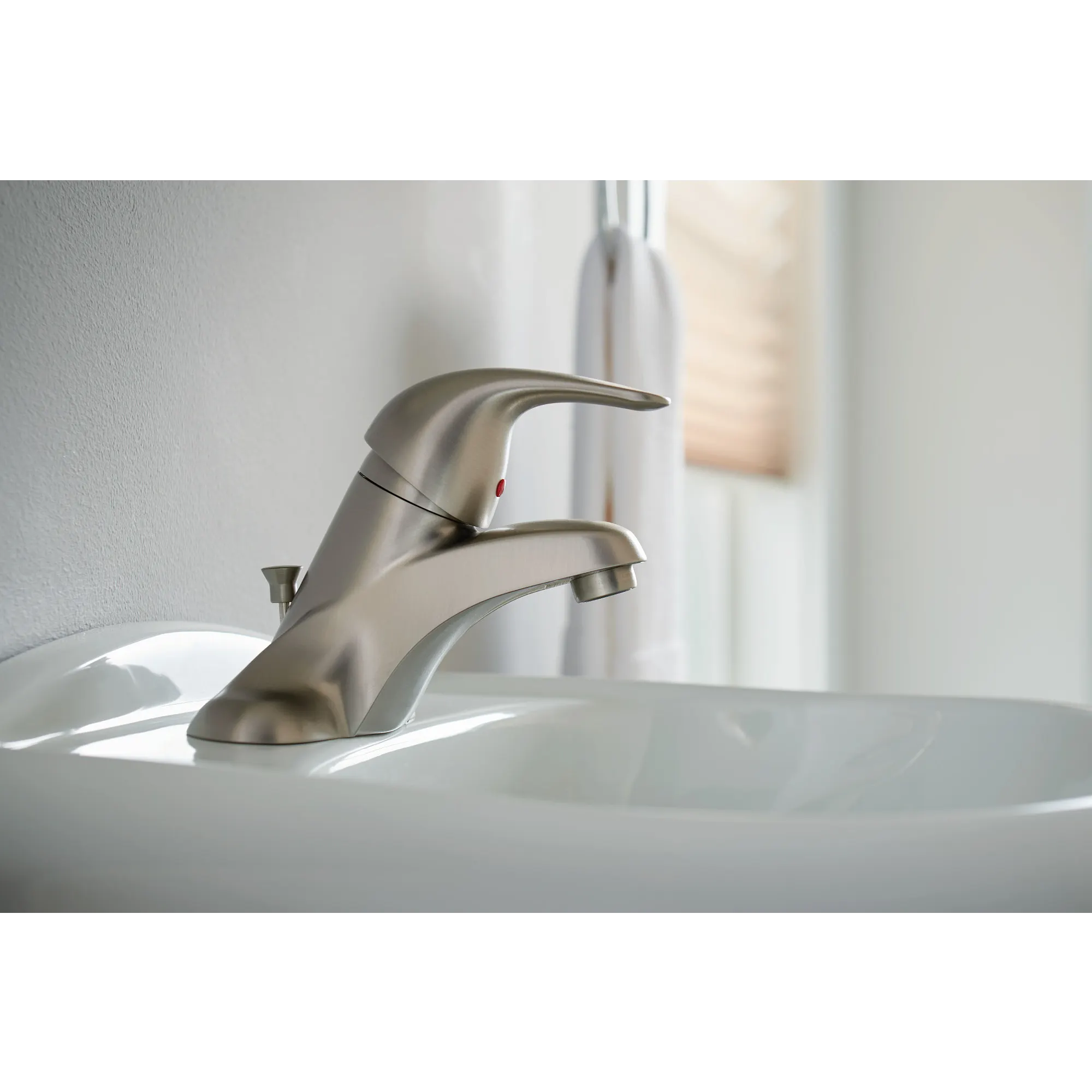 Adler Chrome one-handle low arc bathroom faucet - Image 9