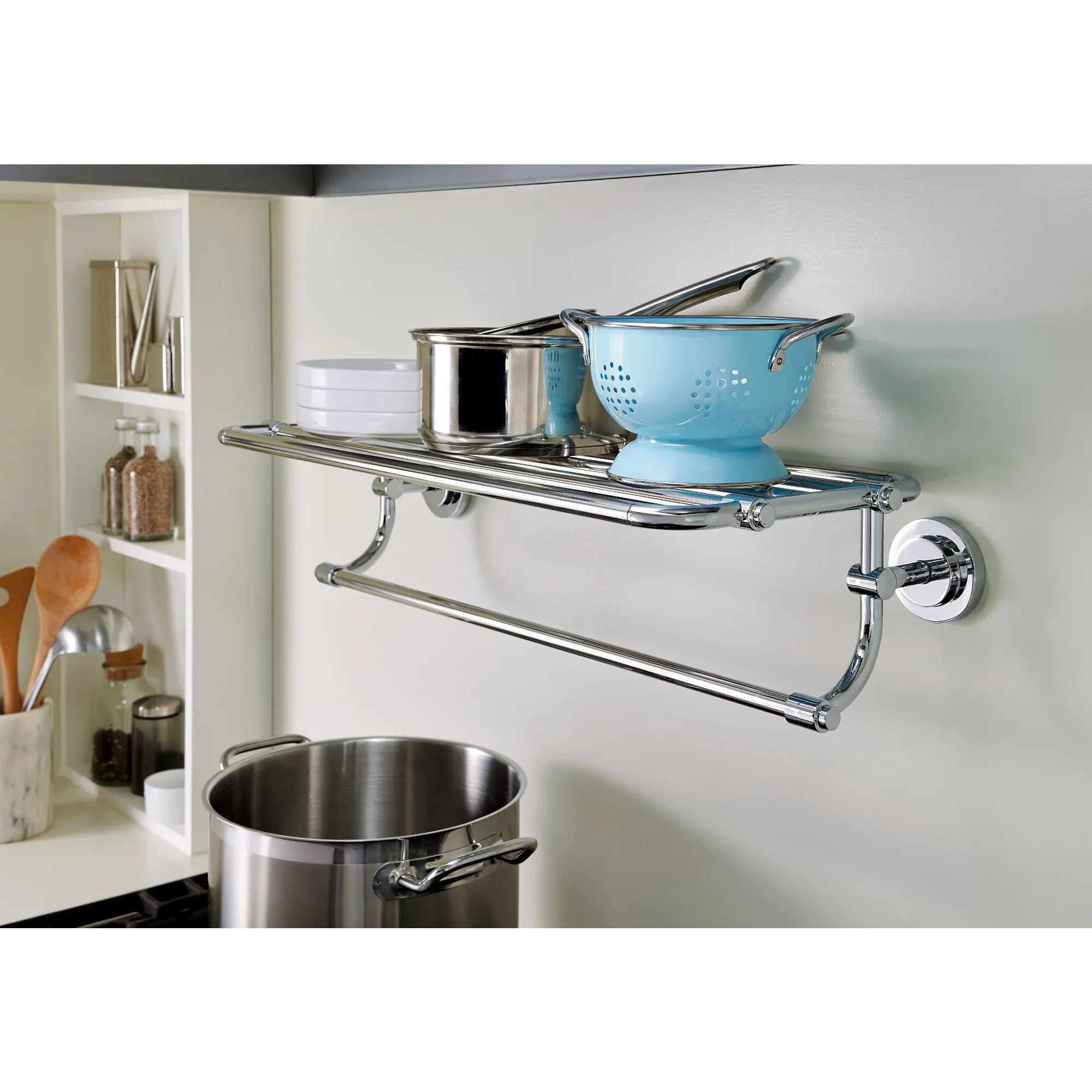 Iso Bathroom Shelf with Towel Bar - Image 6