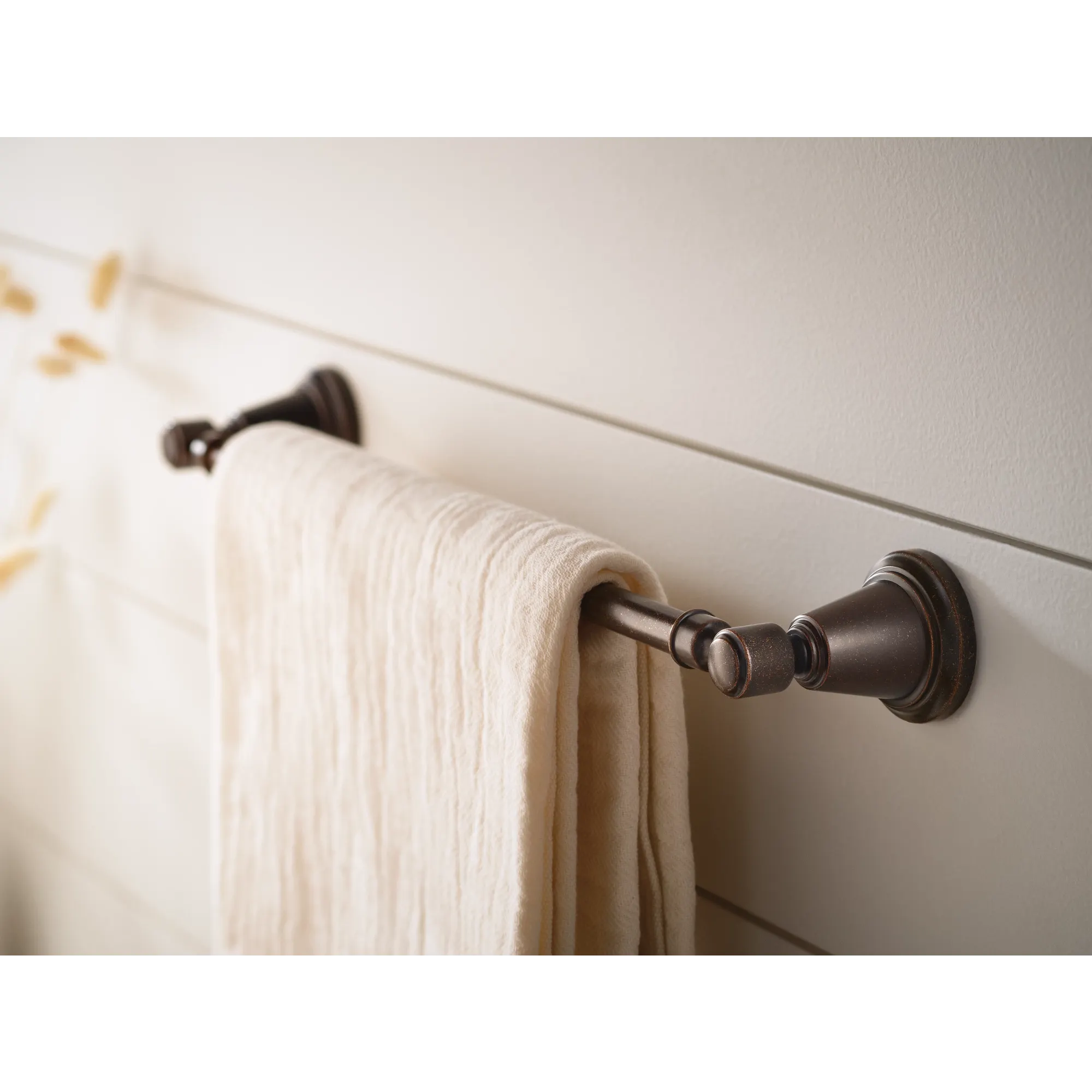 Bradshaw Chrome 18" towel bar - Image 2