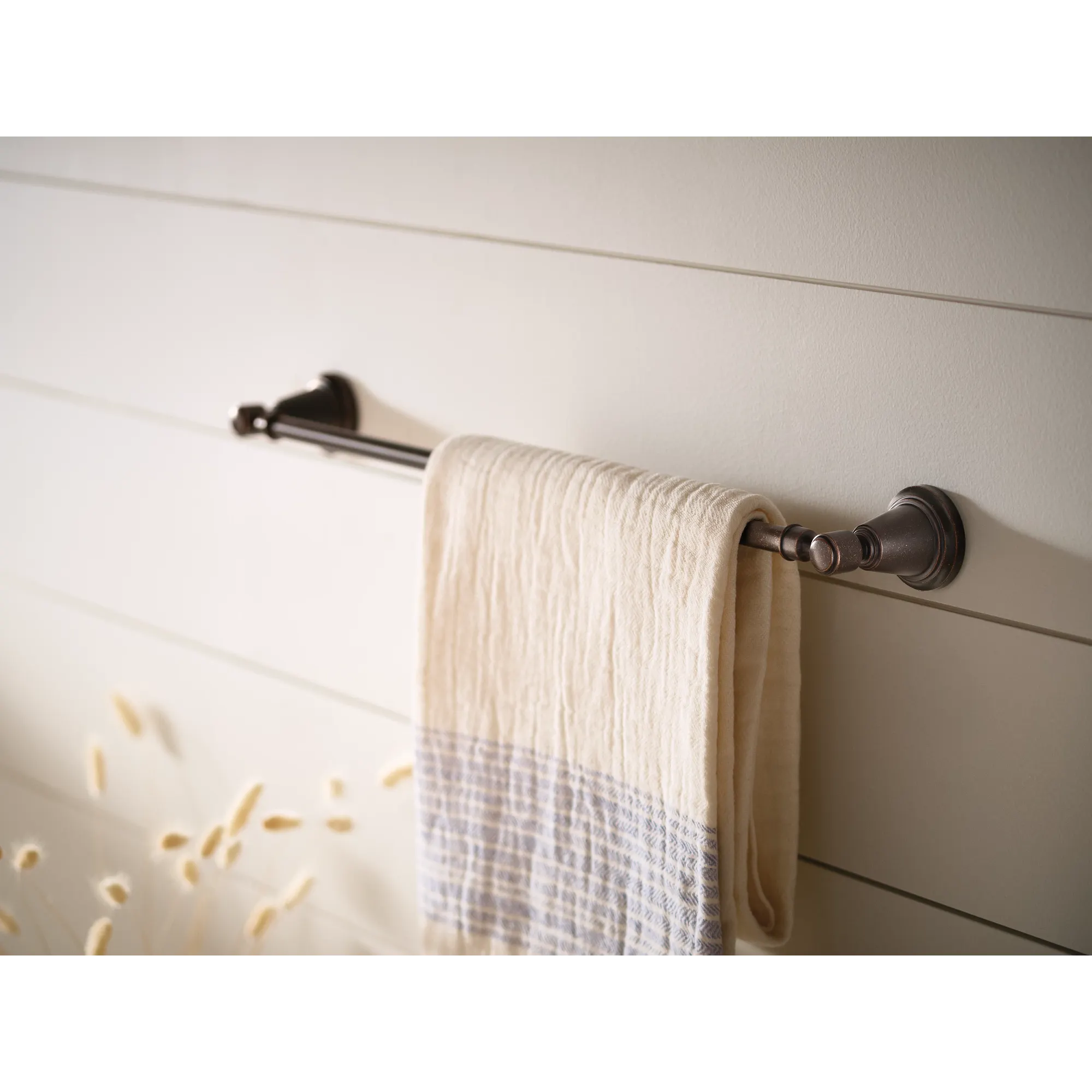 Bradshaw Chrome 24" towel bar - Image 2