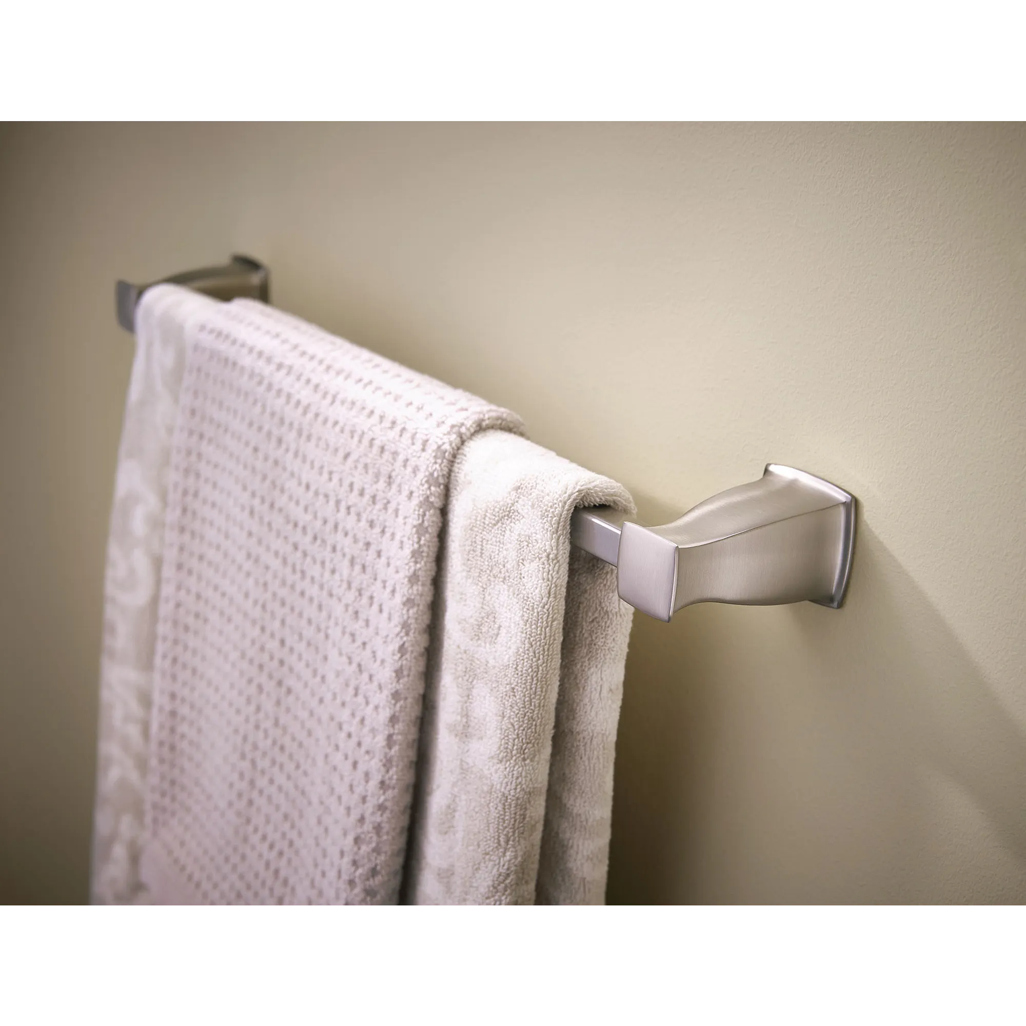 Hensley Chrome 18" Towel Bar - Image 18