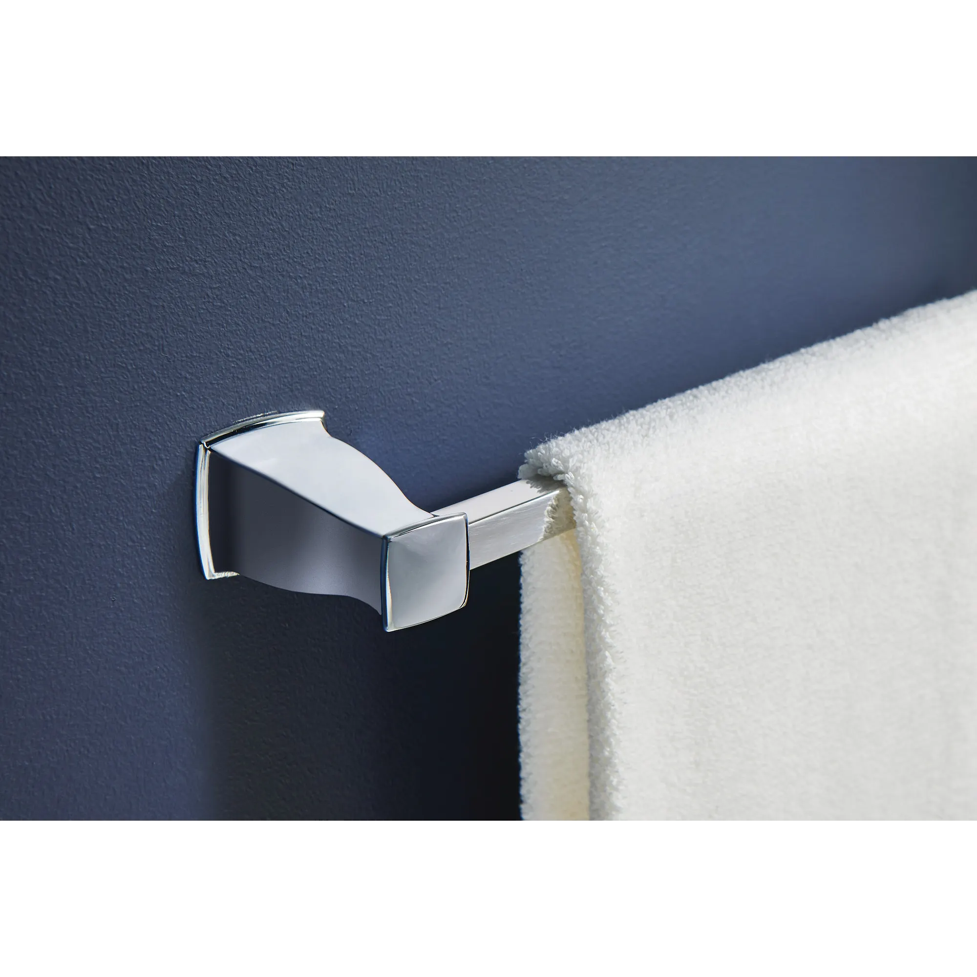 Hensley Chrome 18" Towel Bar - Image 2