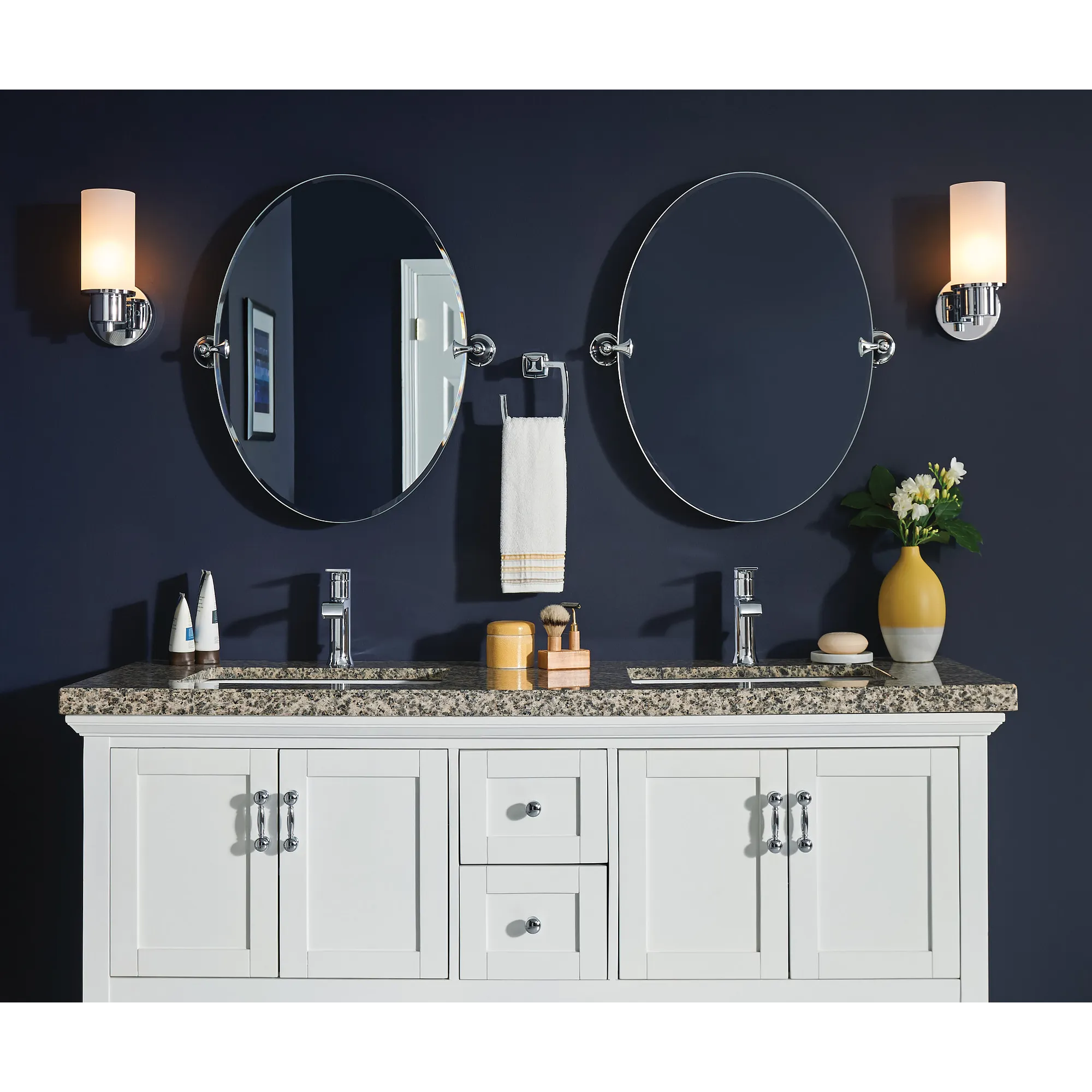 Hensley Chrome 18" Towel Bar - Image 3