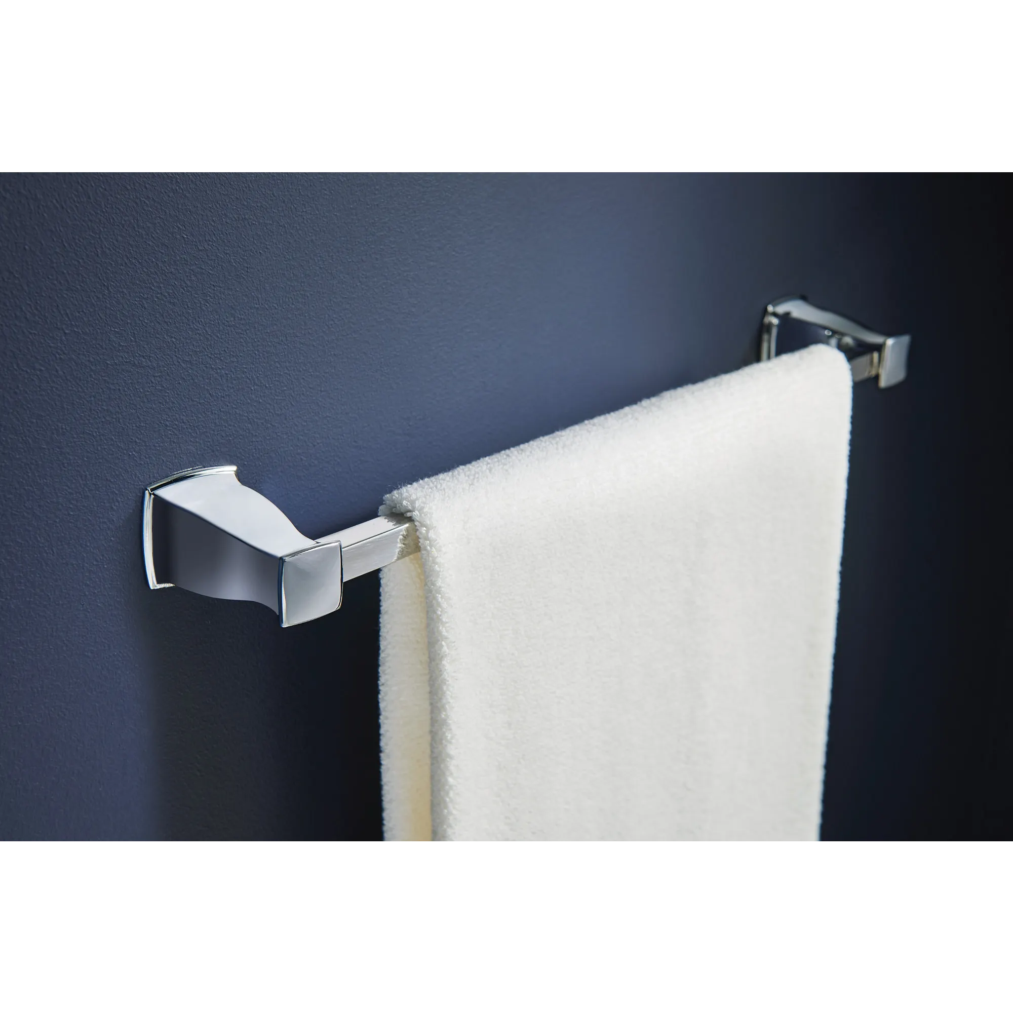 Hensley Chrome 18" Towel Bar - Image 5
