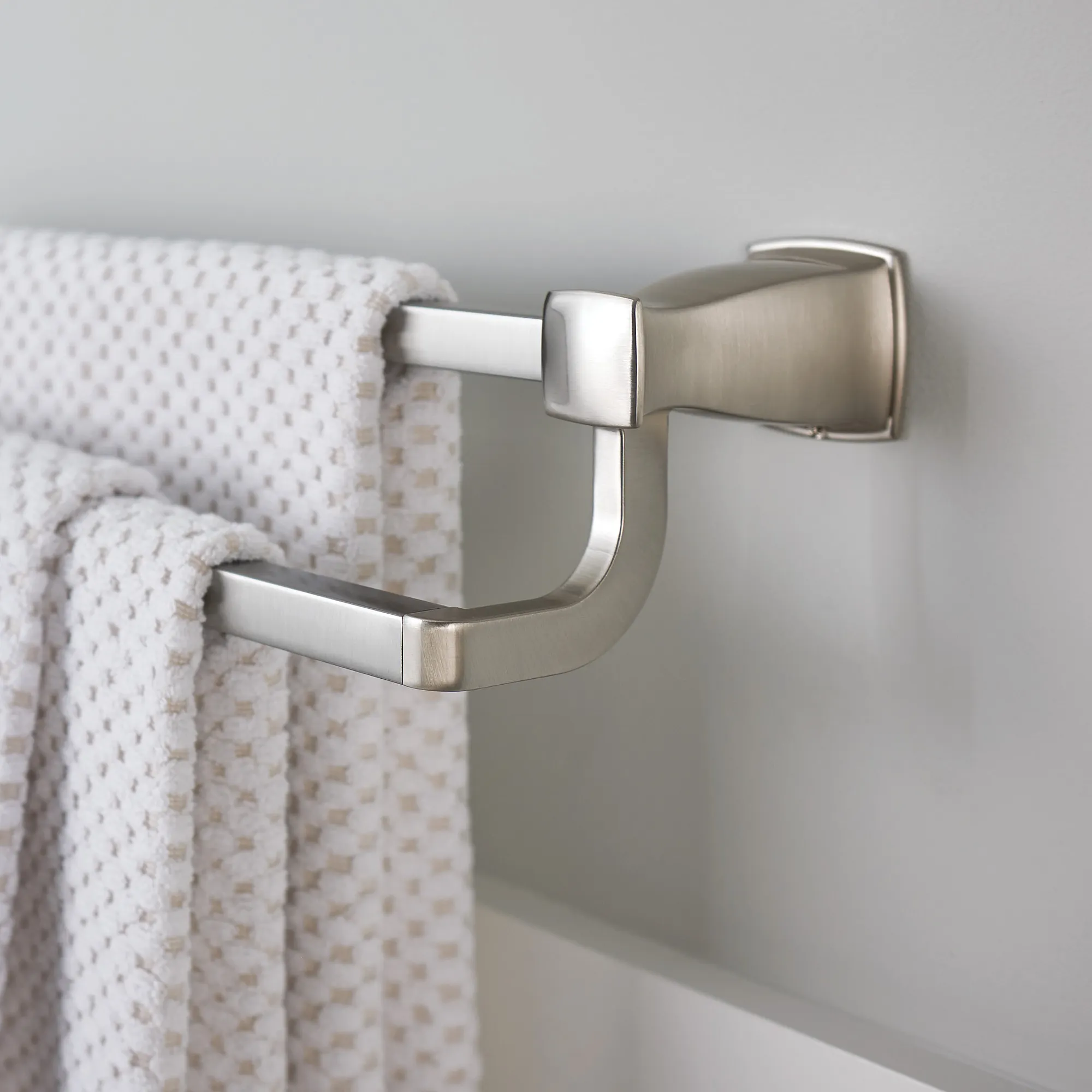 Hensley Brushed nickel 24" Double Towel Bar - Image 3
