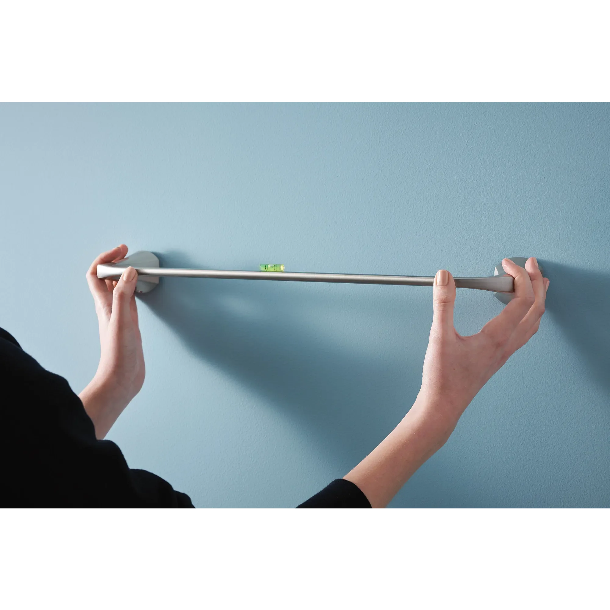 Lindor 24" Towel Bar - Image 19