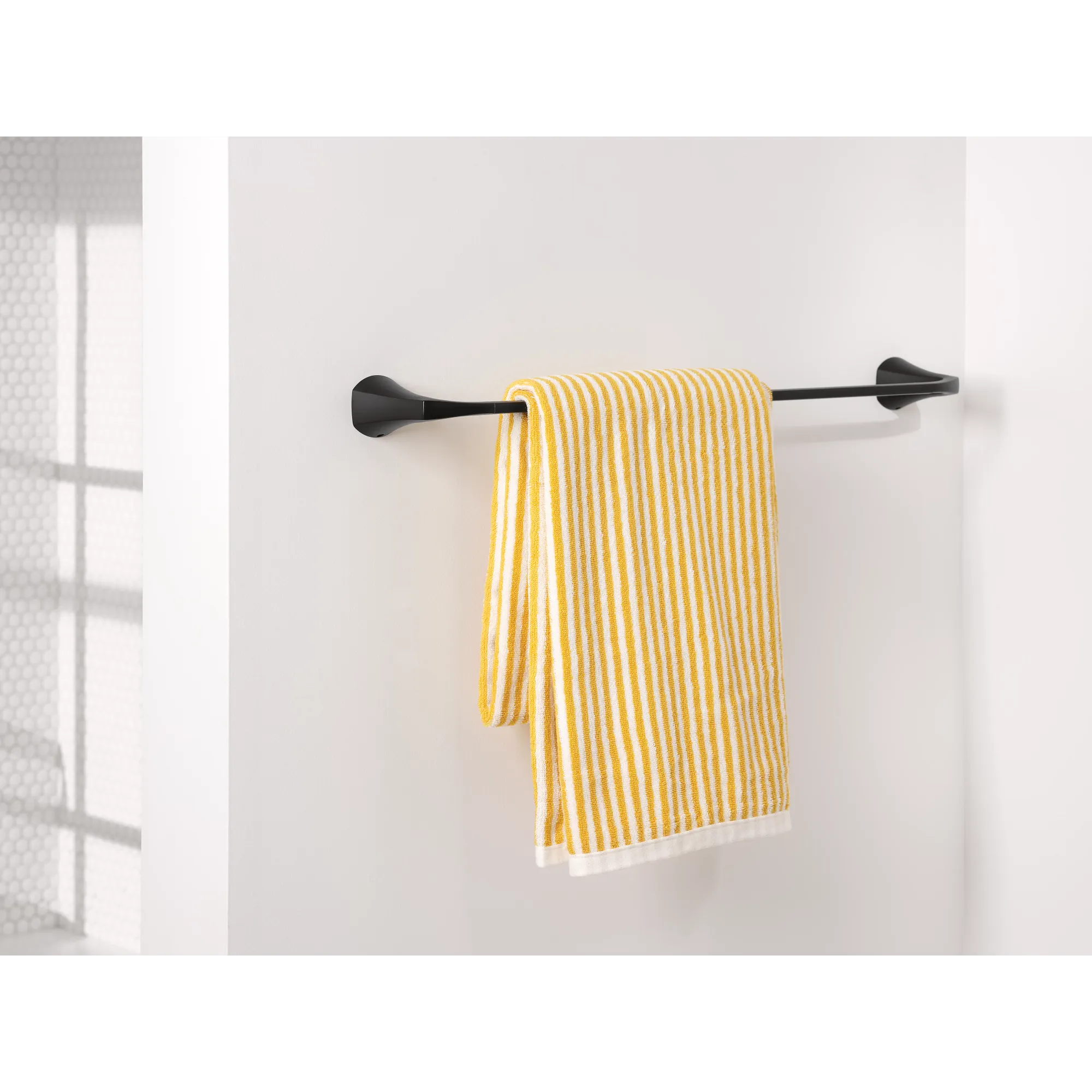 Lindor 24" Towel Bar - Image 9