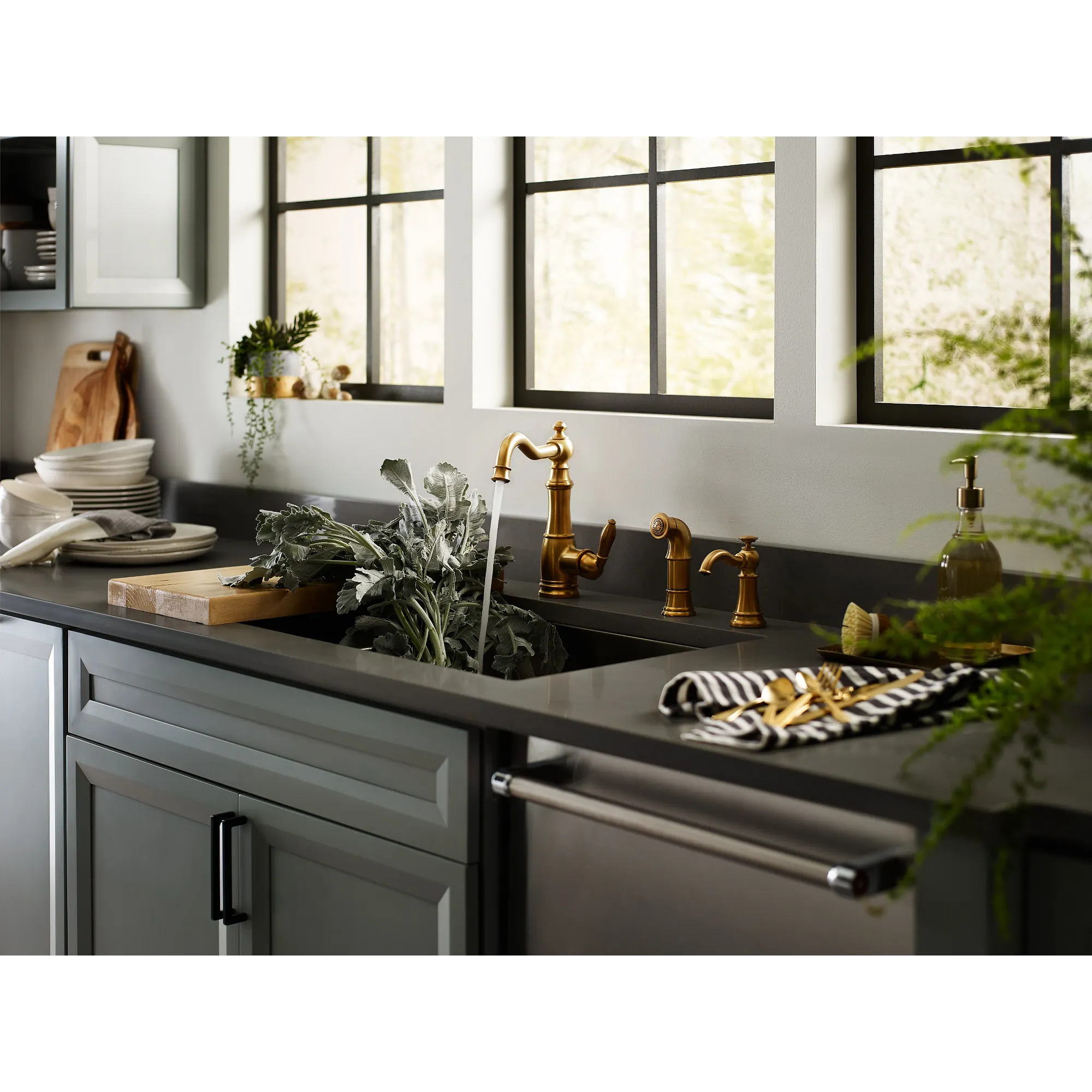989 Traditional Soap Dispenser - Image 30