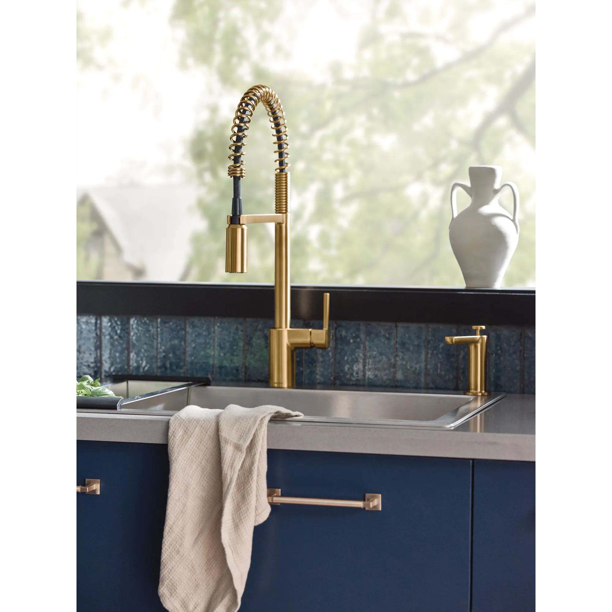 Modern Soap Dispenser - Image 28