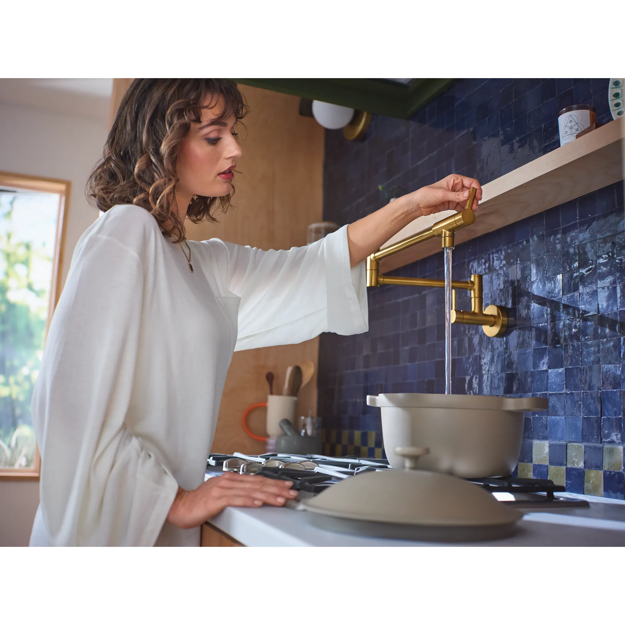 Modern Wall Mount Swing Arm Pot Filler - Image 38
