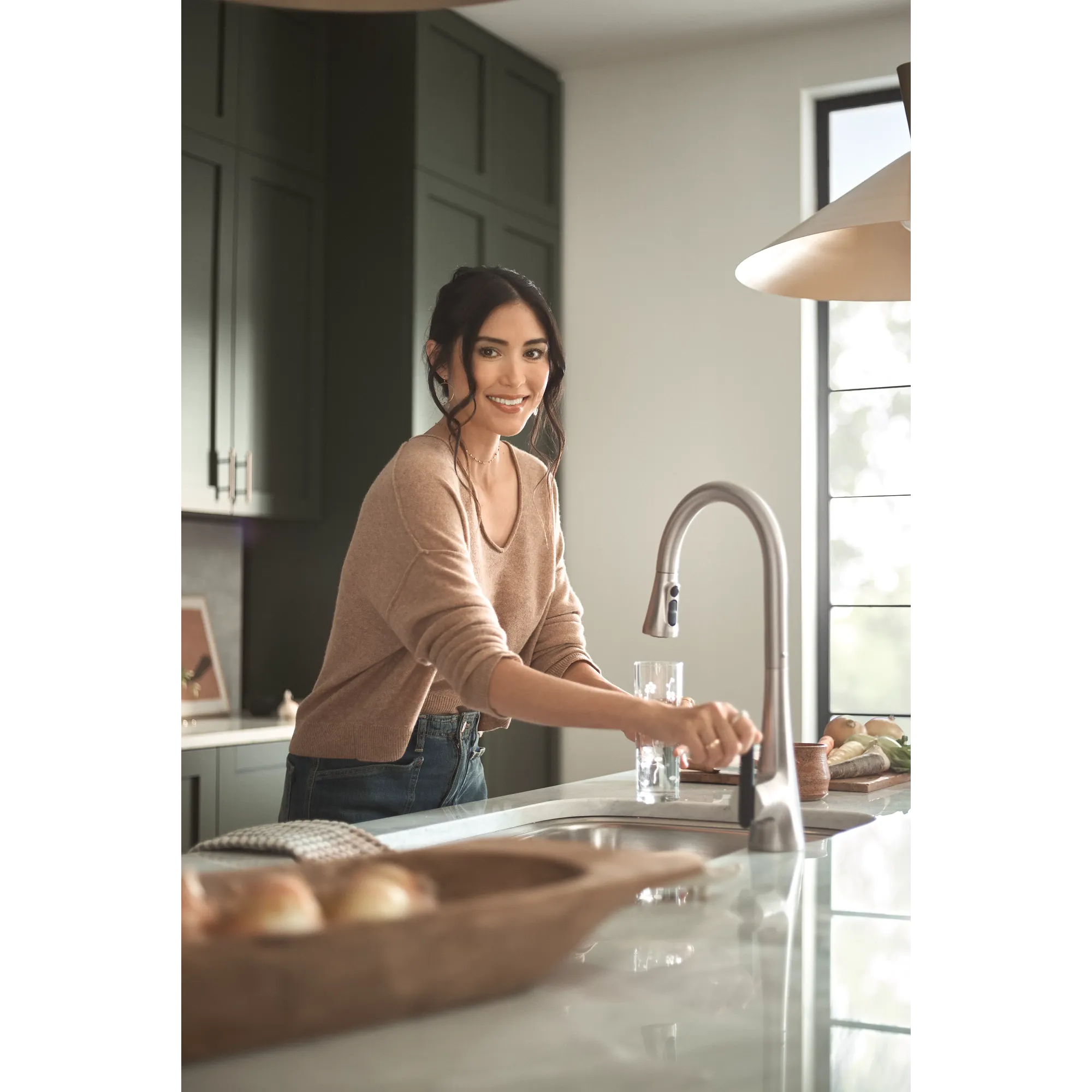 Sinema Motion Control Smart Pulldown Touchless Kitchen Faucet - Image 28