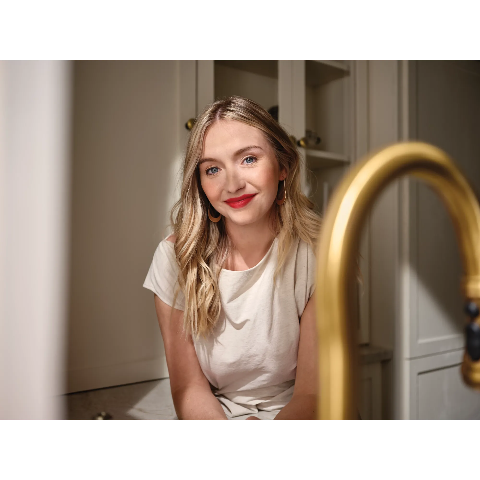 Weymouth Motion Control Smart Pulldown Touchless Kitchen Faucet - Image 20