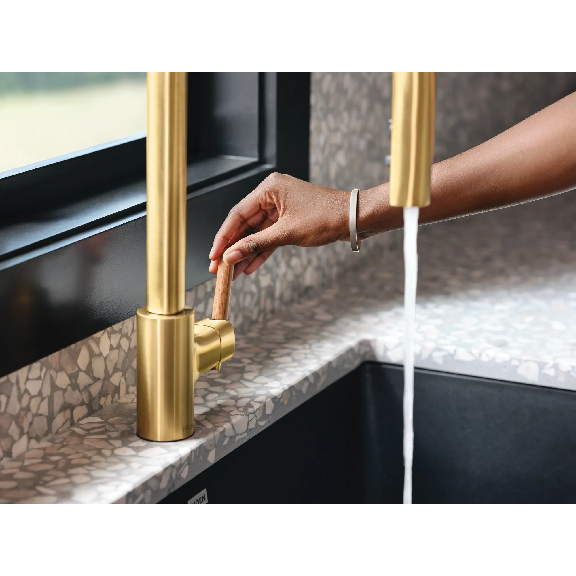Tenon One-handle High Arc Pulldown Kitchen Faucet - Image 58