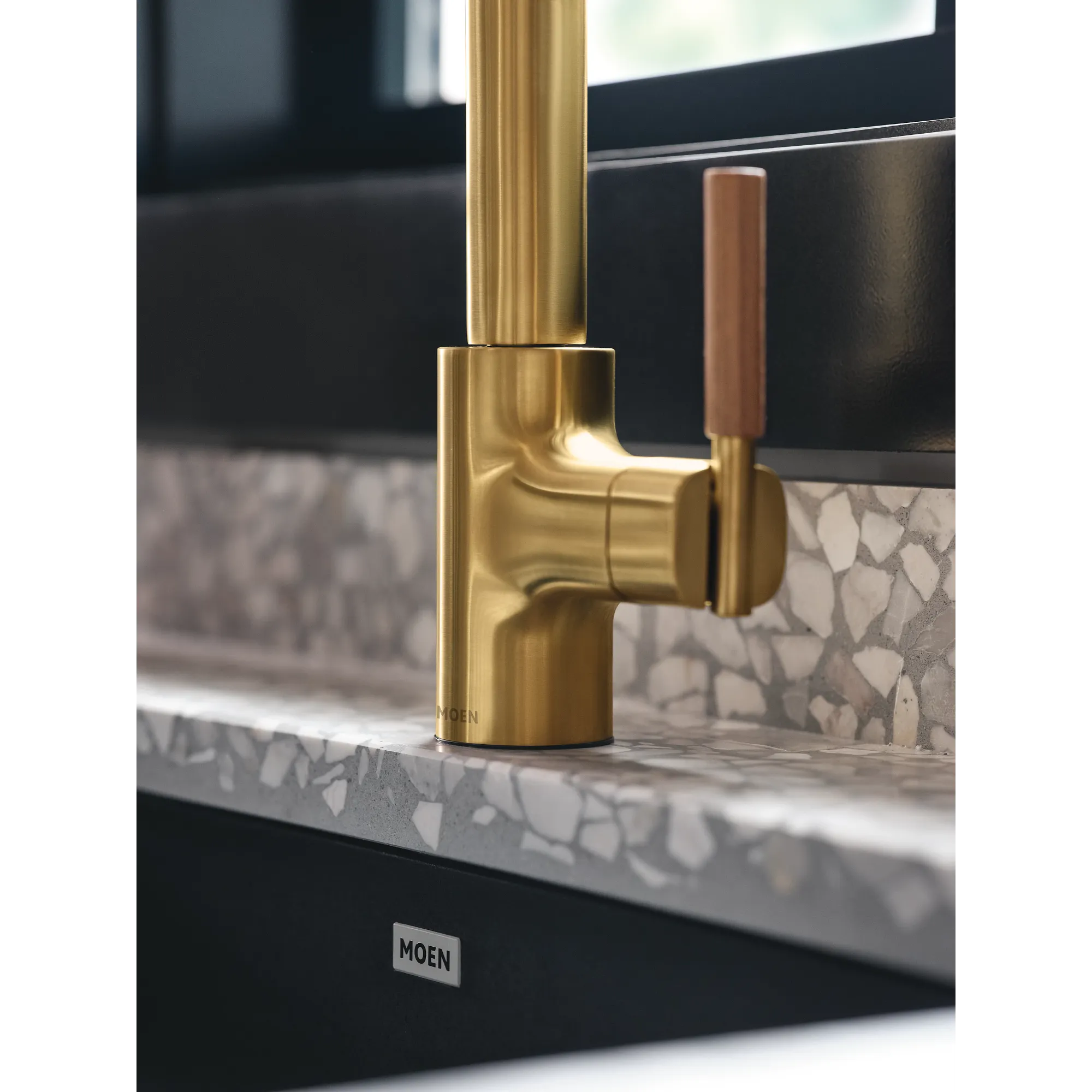 Tenon One-handle High Arc Pulldown Kitchen Faucet - Image 59