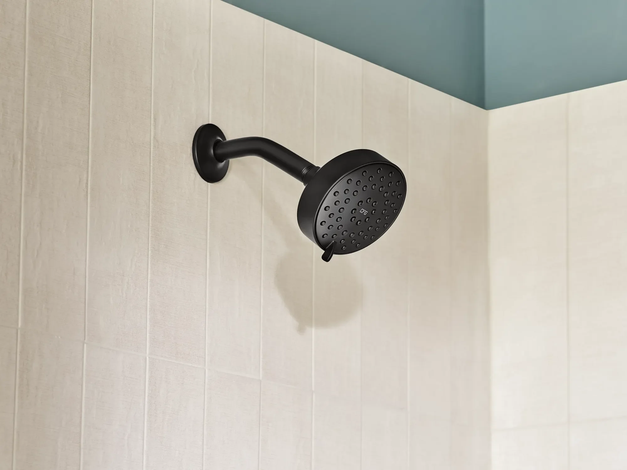 Aluma Matte black cycling tub/shower - Image 5