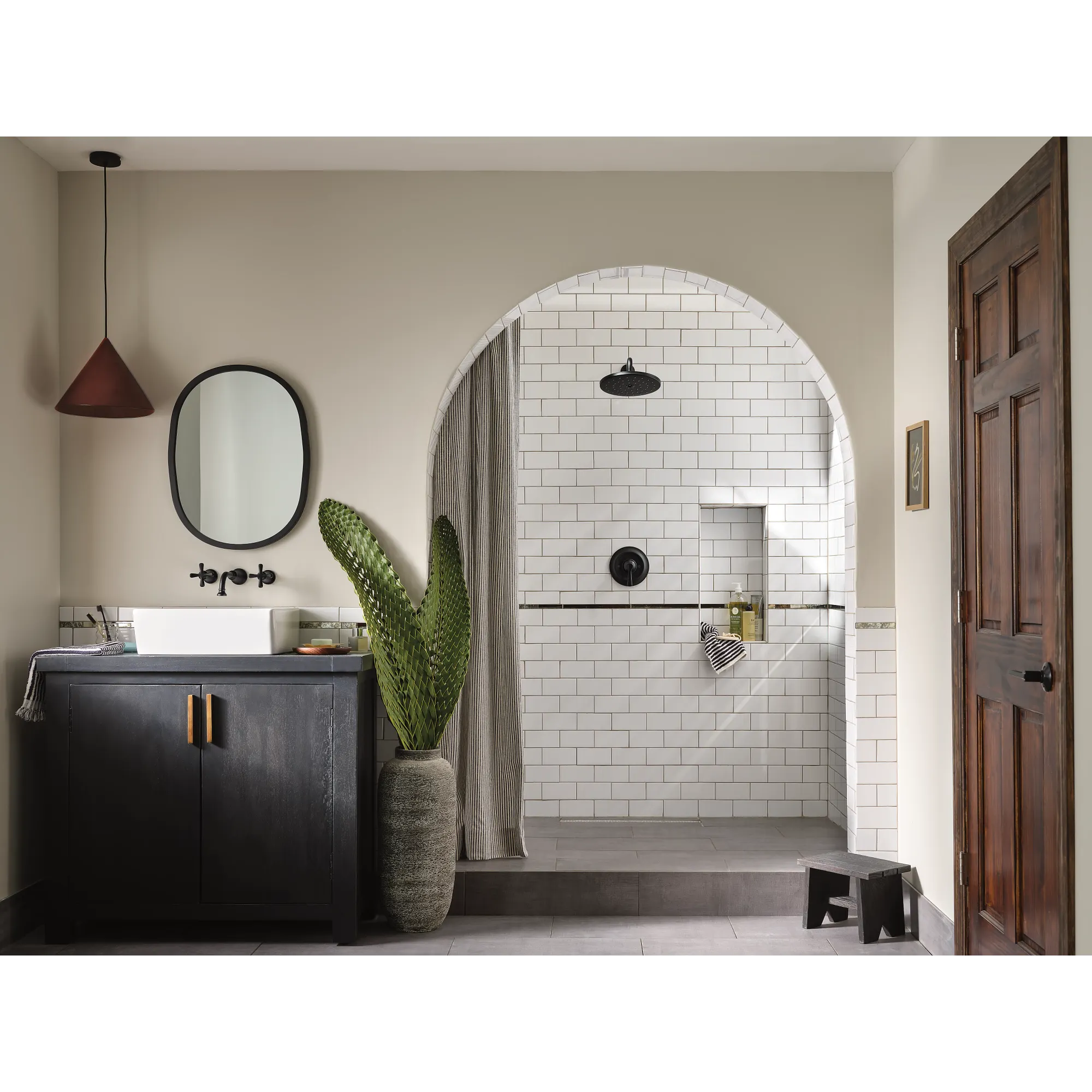 Colinet Chrome two-handle wall mount bathroom faucet - Image 5