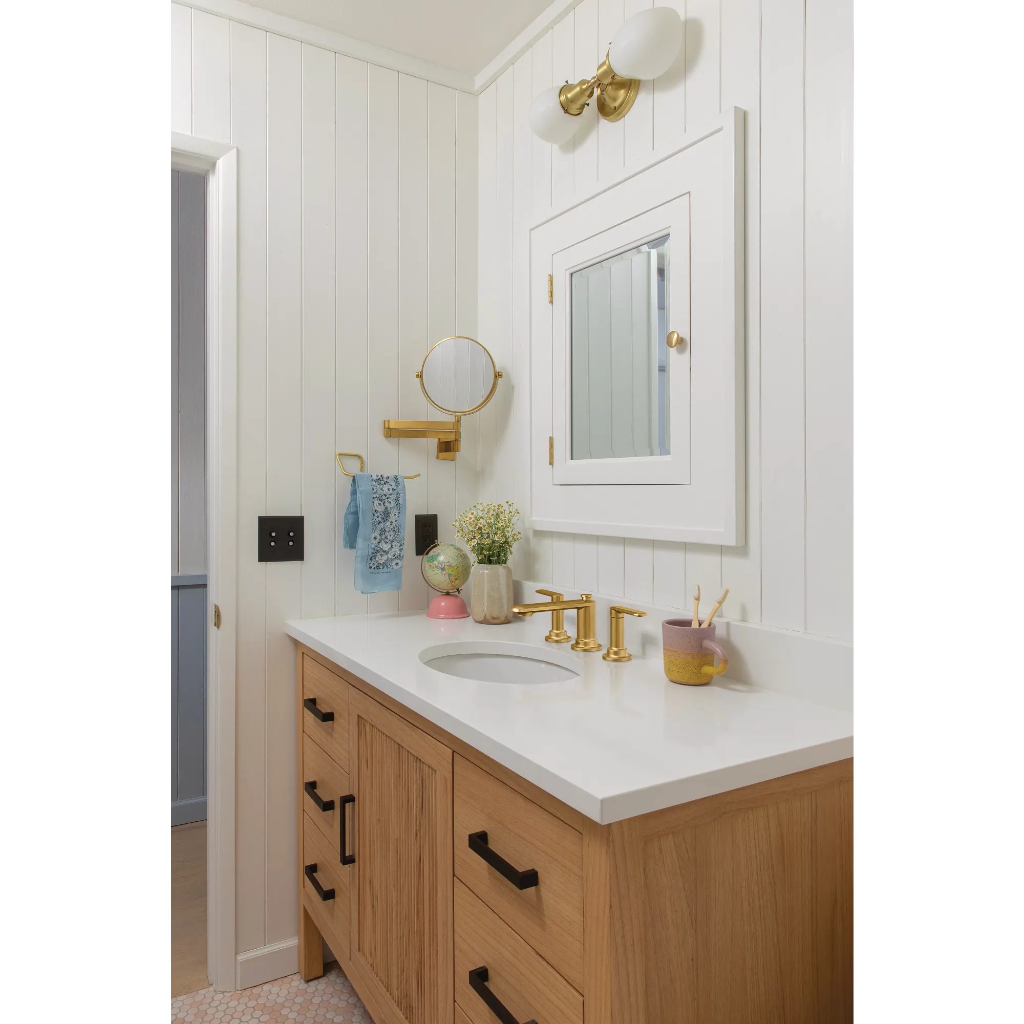 Greenfield Two-Handle Widespread Bathroom Sink Faucet - Image 21