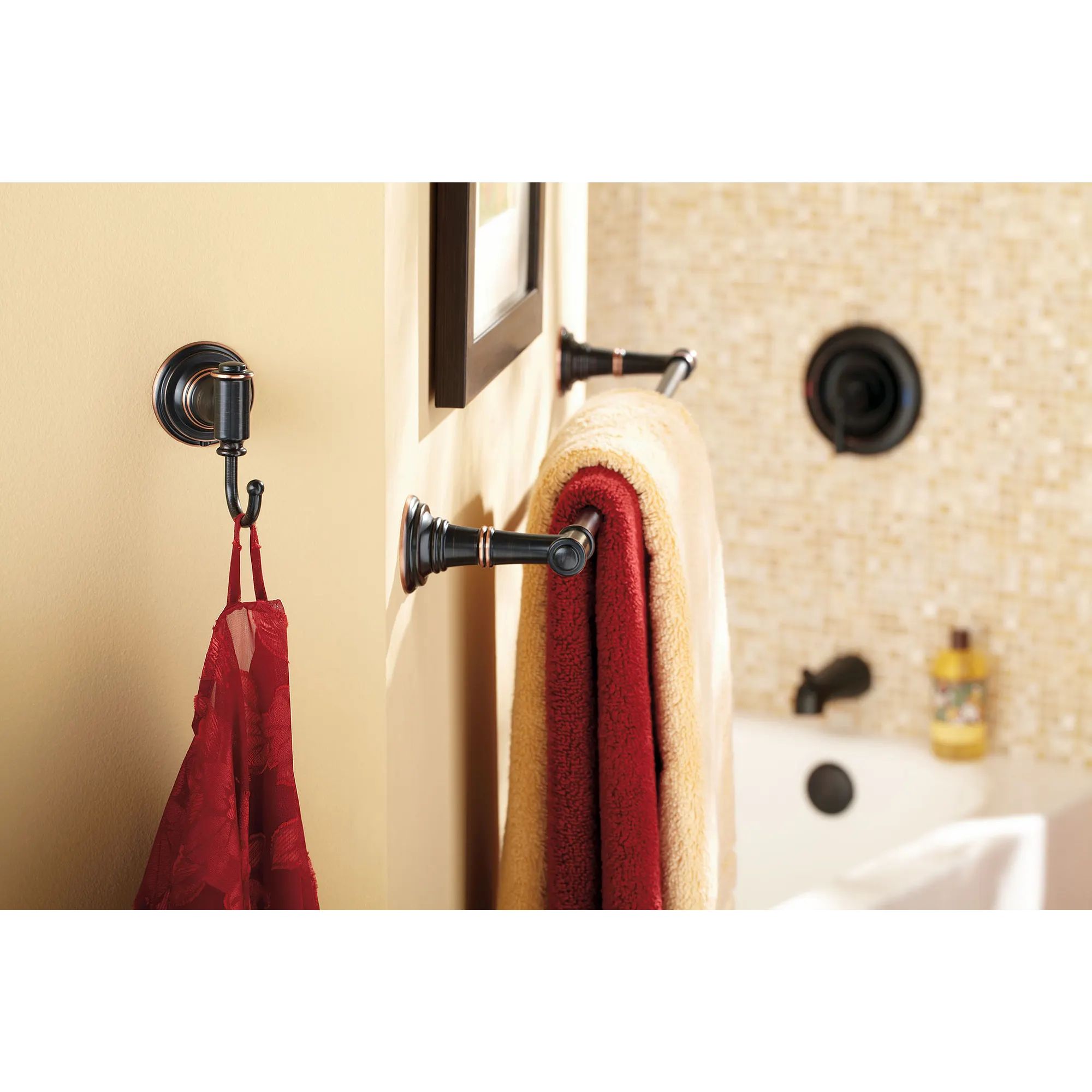 Banbury Two-handle Centerset Bathroom Sink Faucet - Image 9