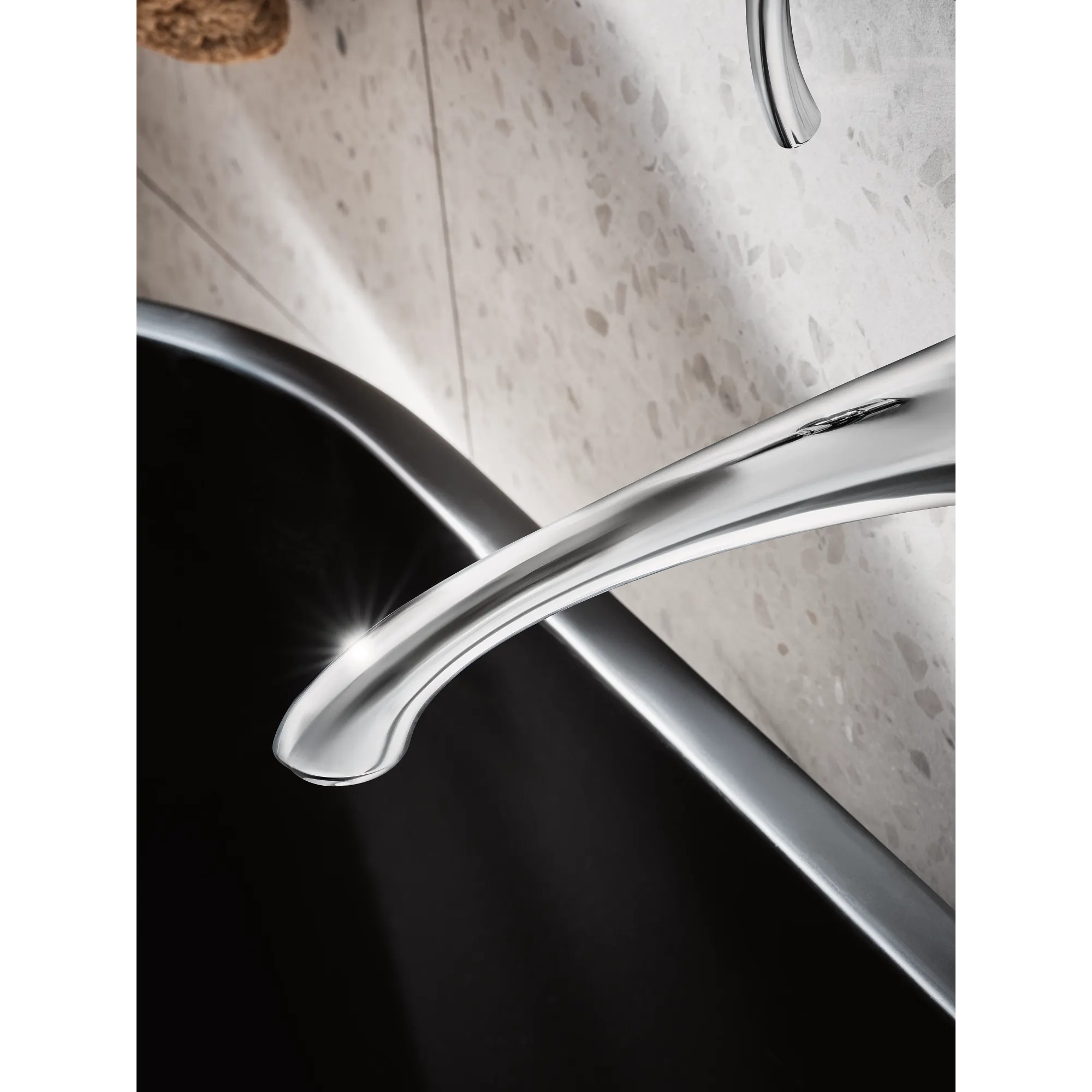 Glyde Wall Mount Tub Filler Trim - Image 4
