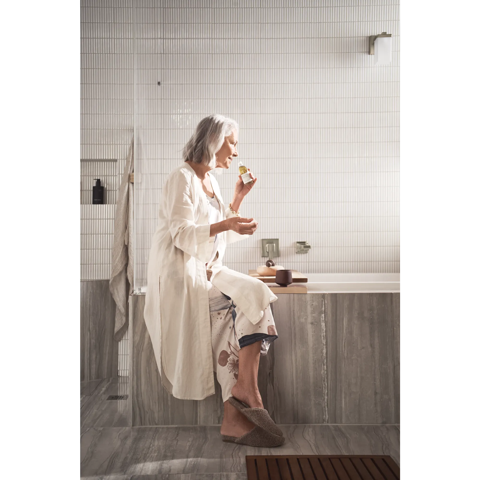 90 Degree Wall Mount Tub Filler Trim - Image 24