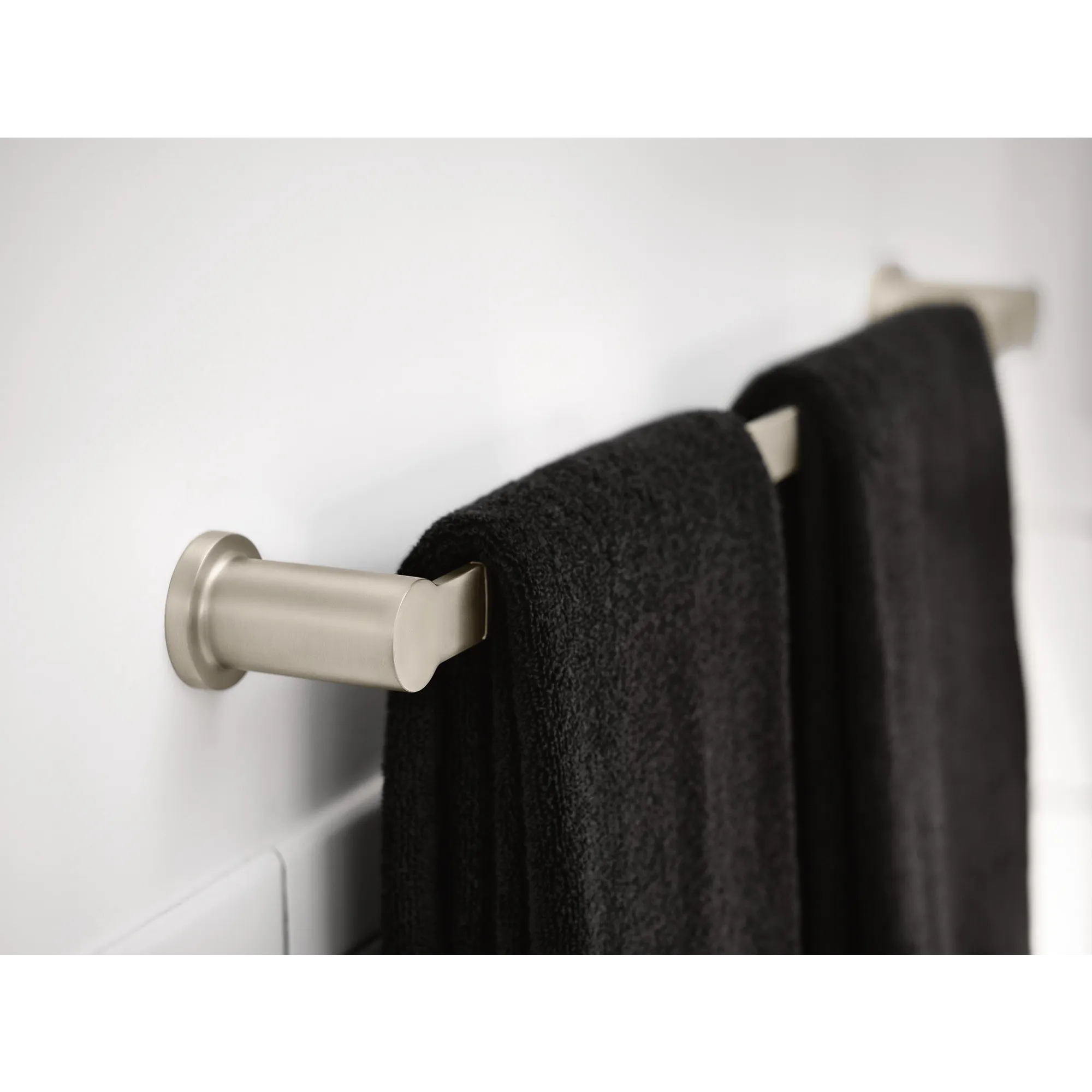 Rinza Chrome 18" towel bar - Image 12