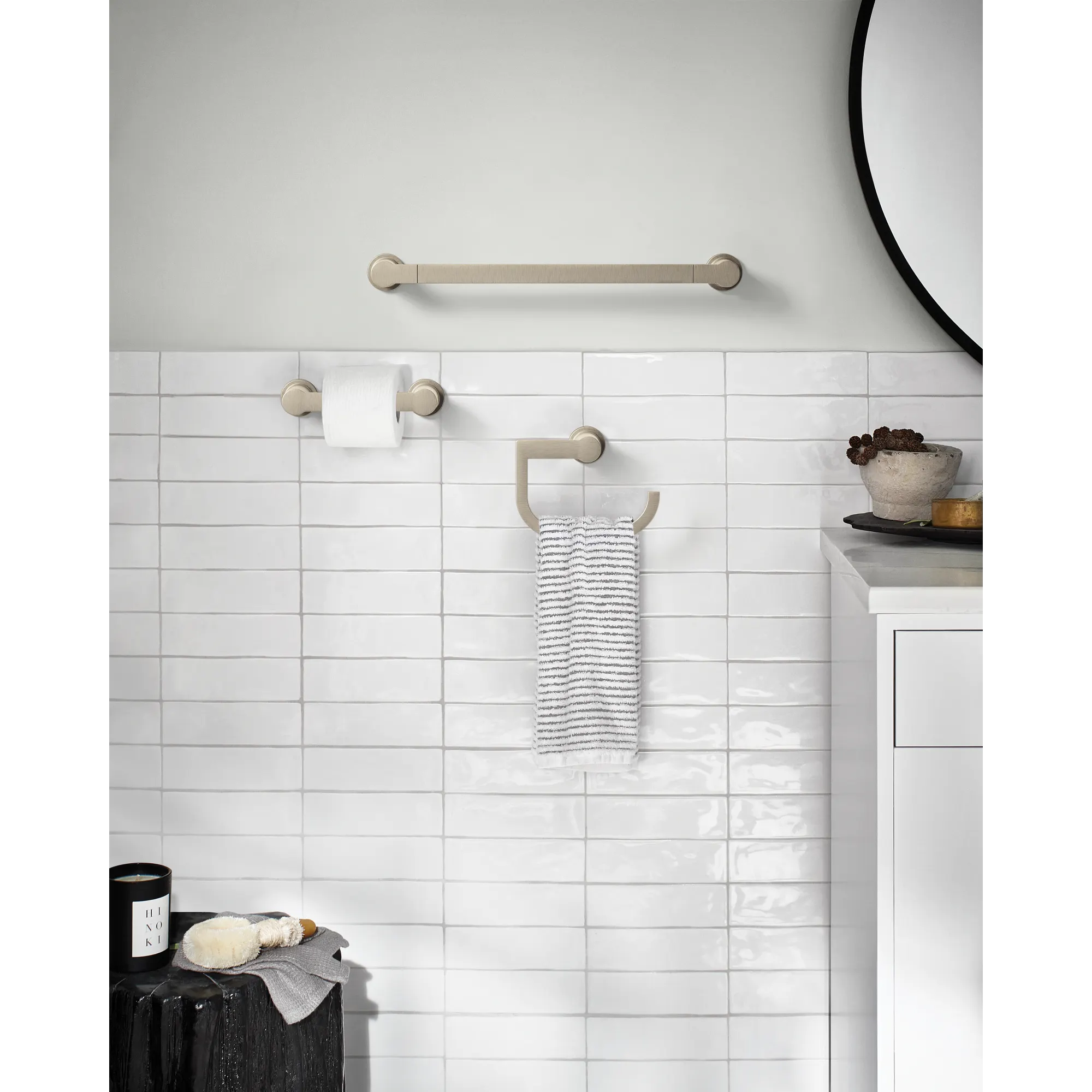 Rinza Matte black pivoting paper holder towel bar towel ring - Image 12