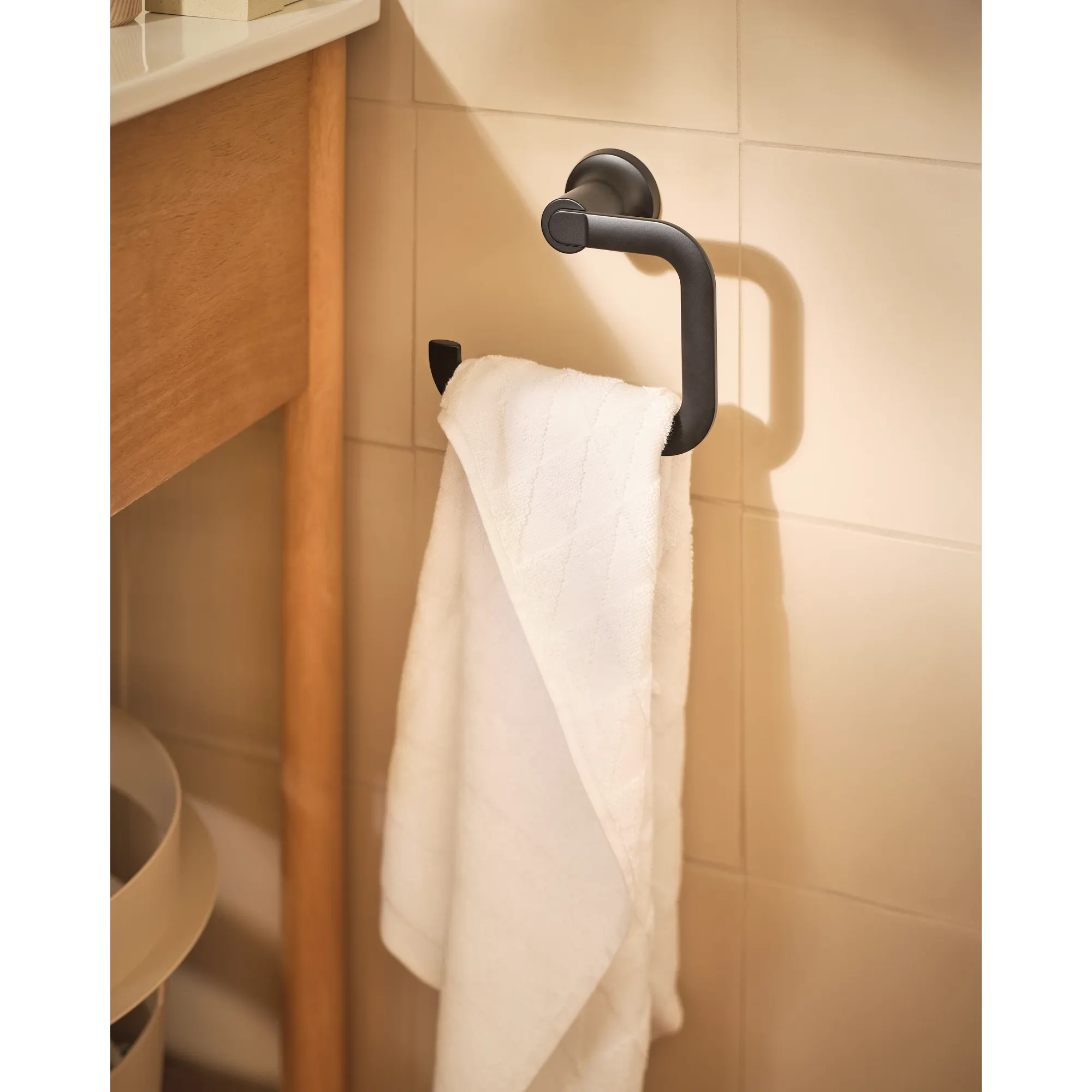 Zyla Chrome towel ring - Image 7