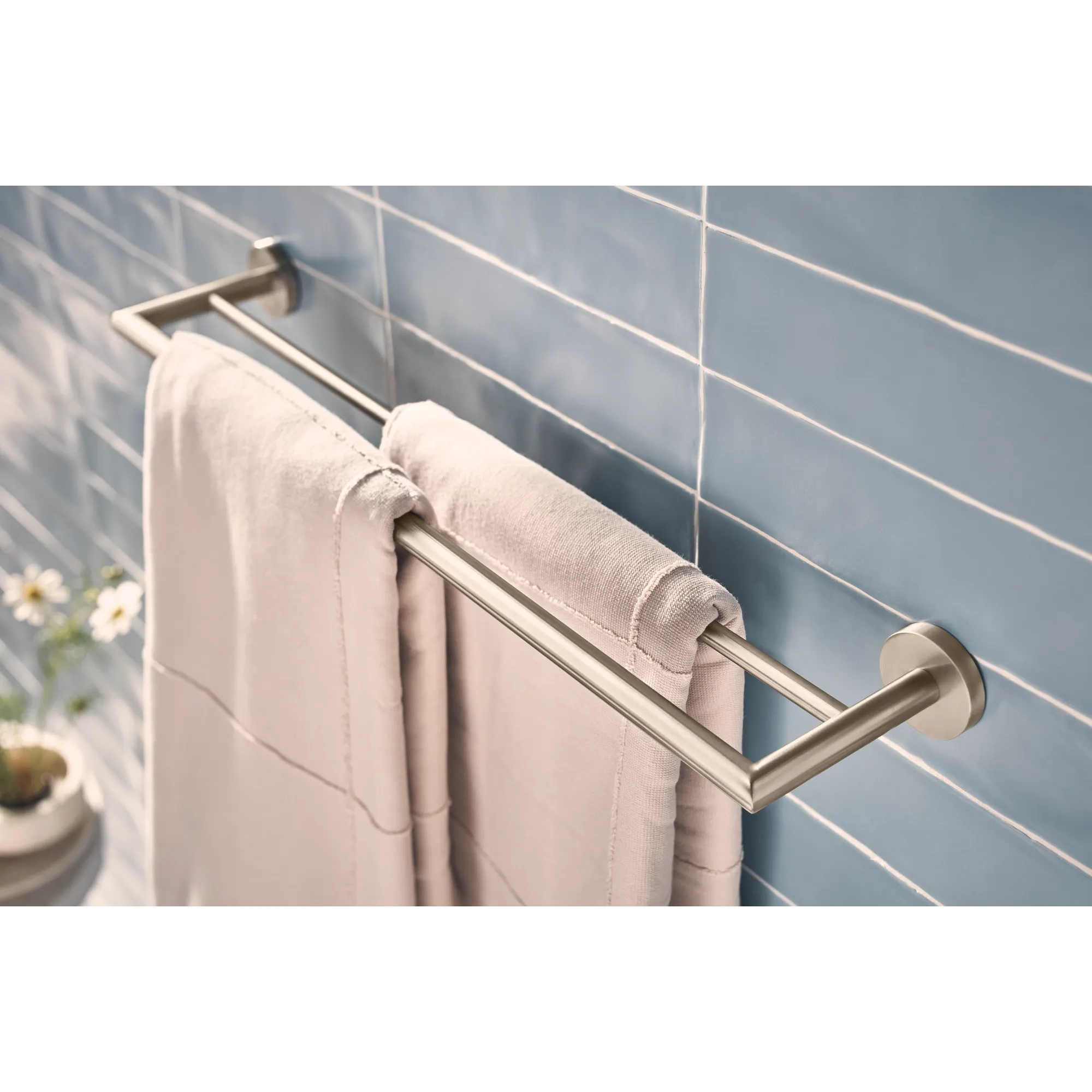 Arlys Double Towel Bar - Image 16