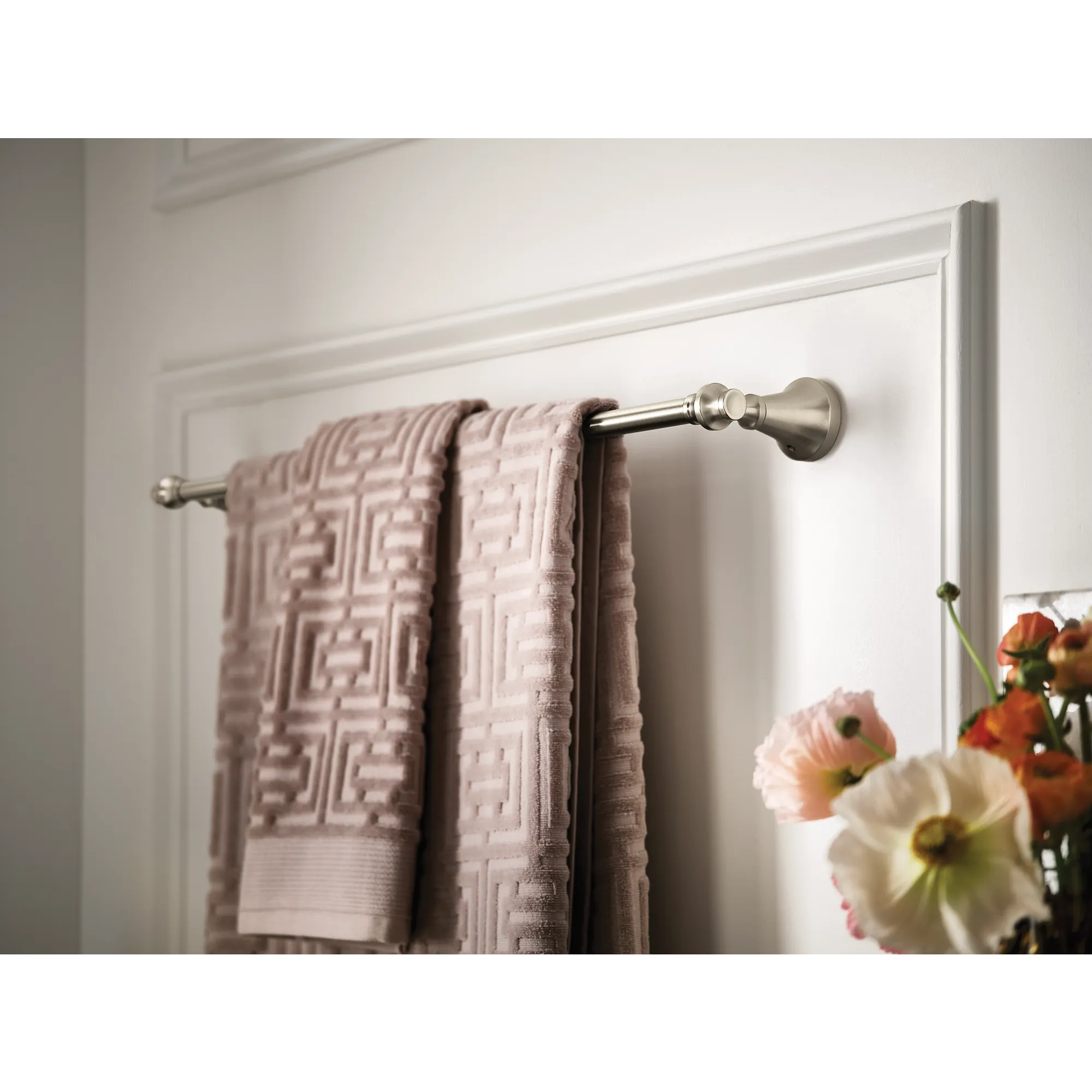 Colinet Chrome towel bar - Image 6
