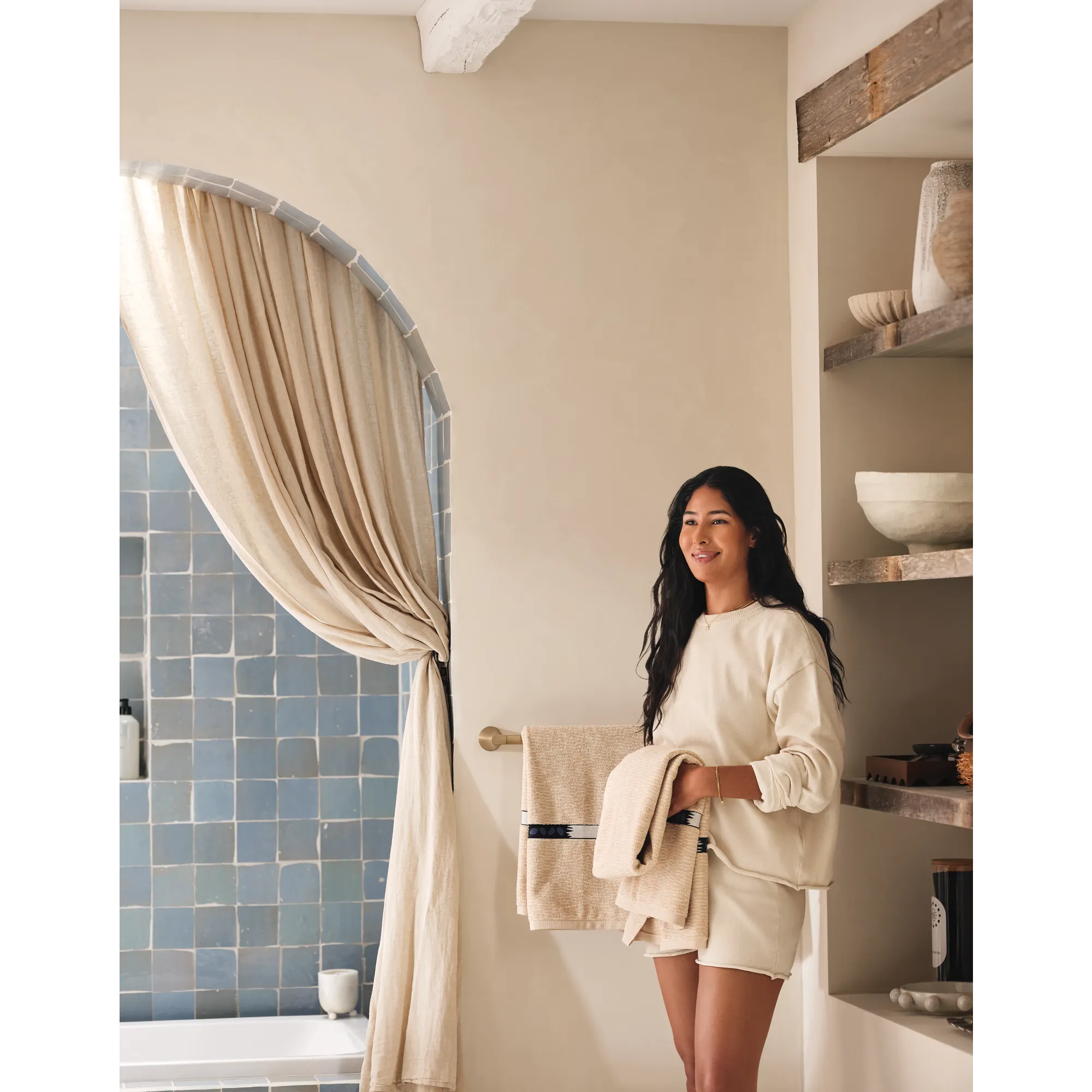 Jase Chrome towel bar - Image 13