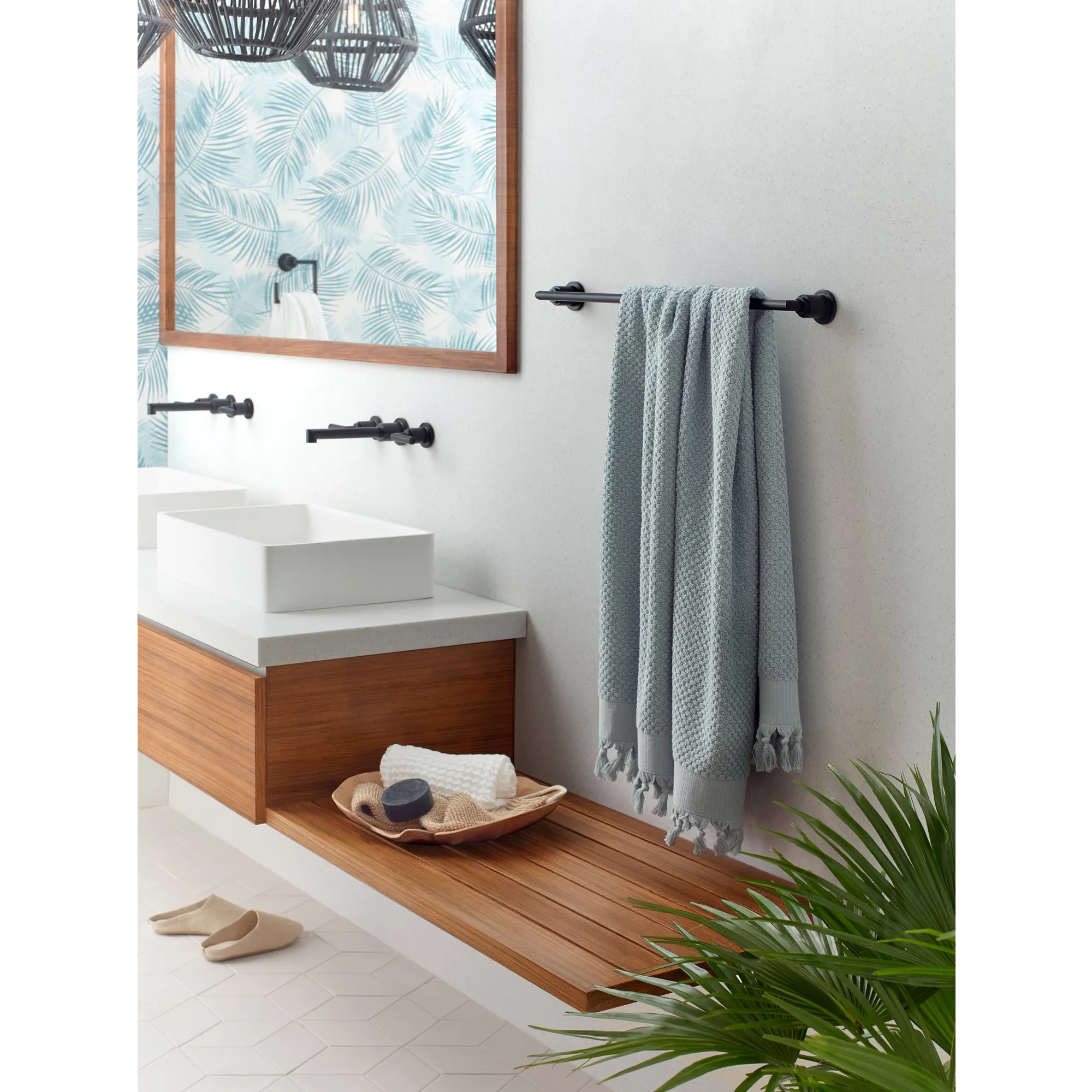 Arris 24" Towel Bar - Image 8