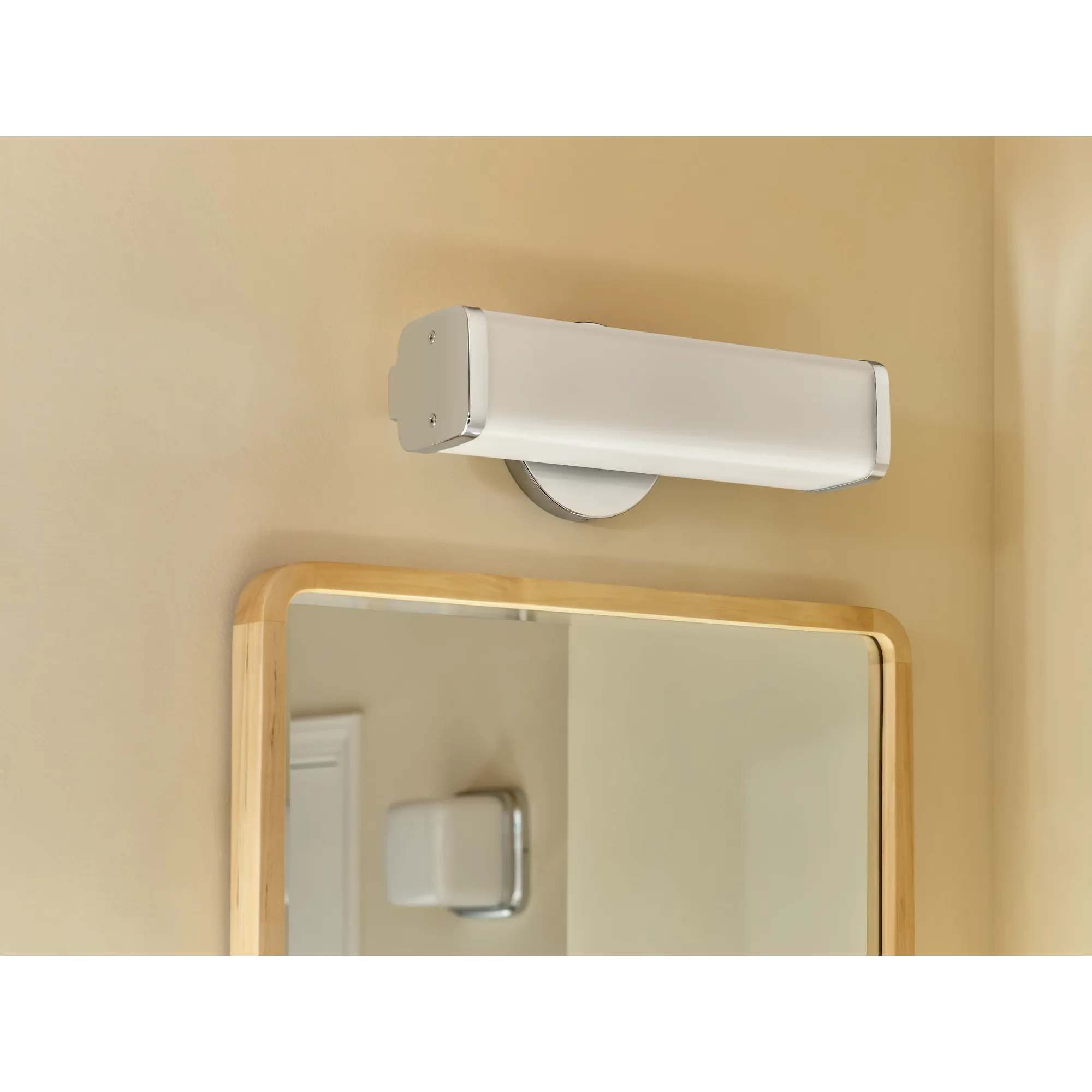 Iver Chrome one globe bath light - Image 2