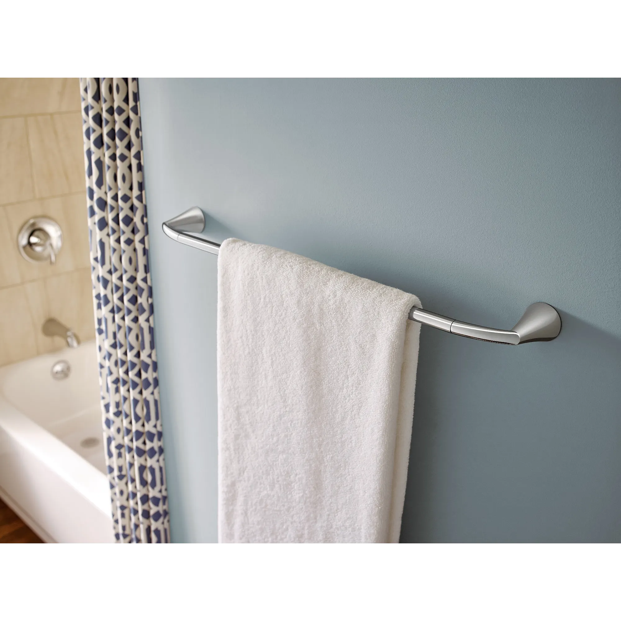 Glyde 24" Towel Bar - Image 8