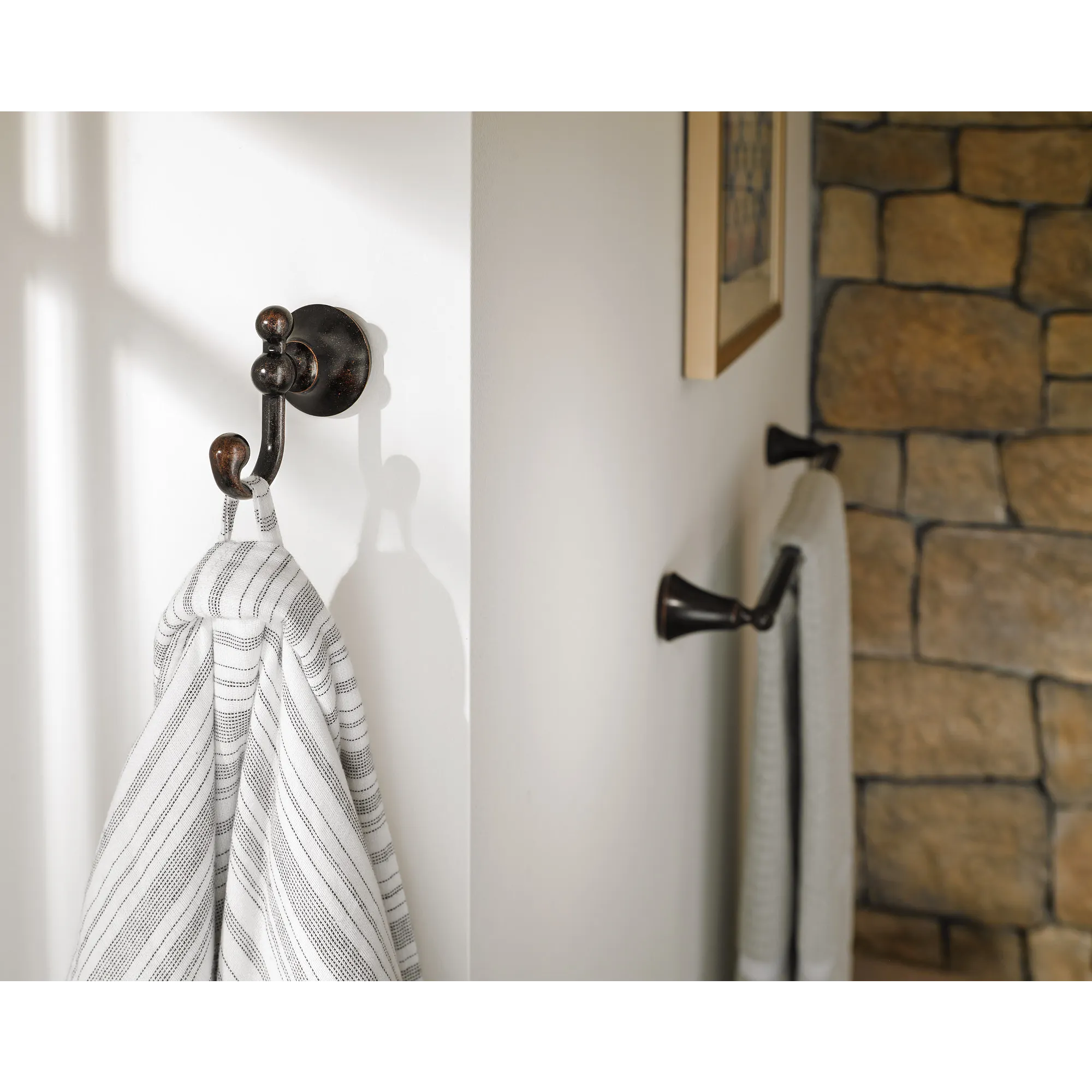 Wynford 18" Towel Bar - Image 8