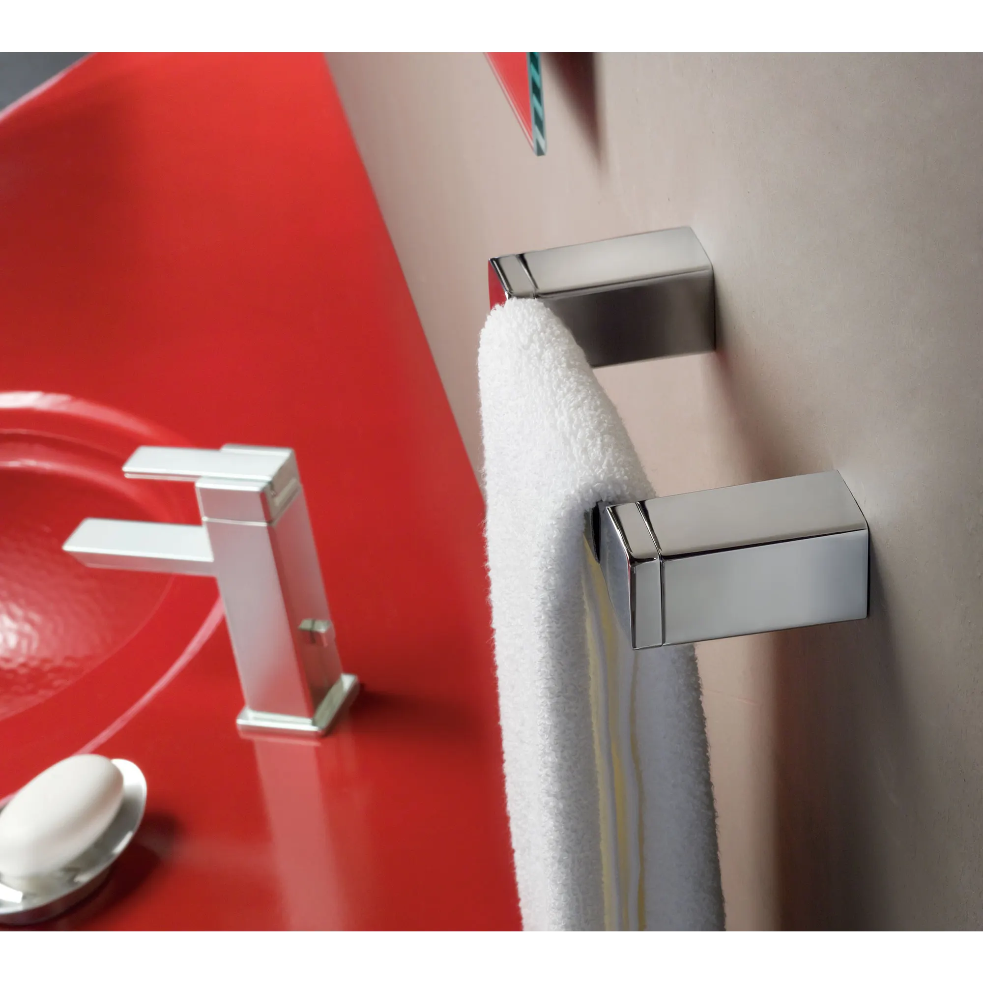 90 Degree Hand Towel Bar - Image 4